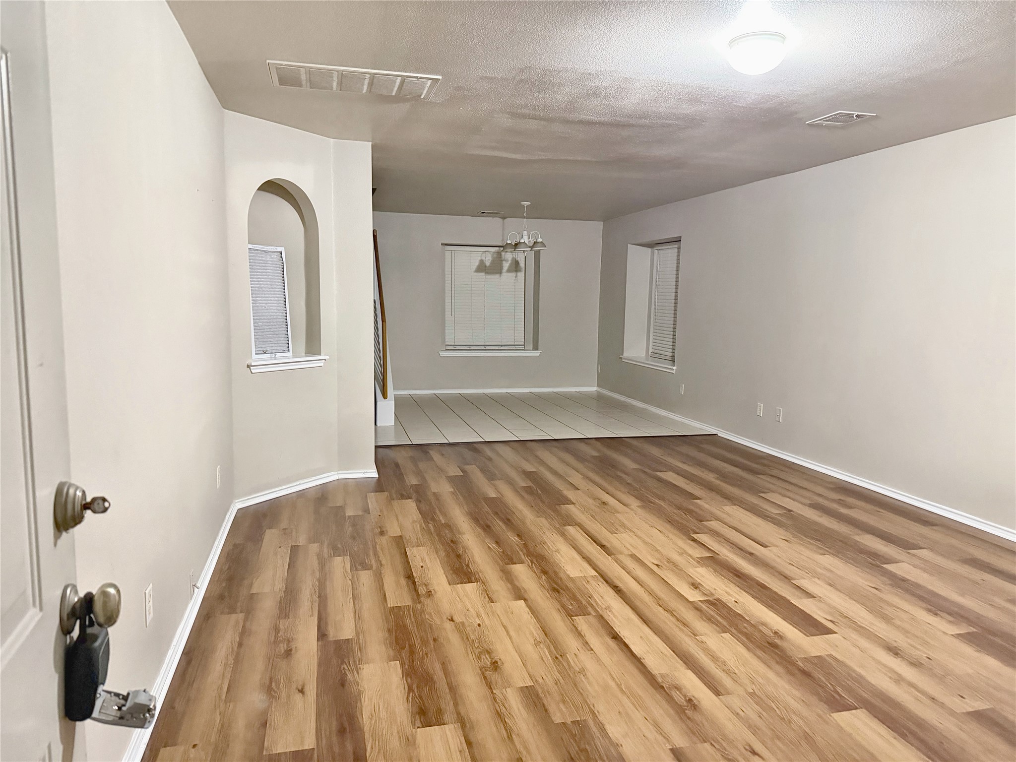 15125 Donna Jane Loop Property Photo 5