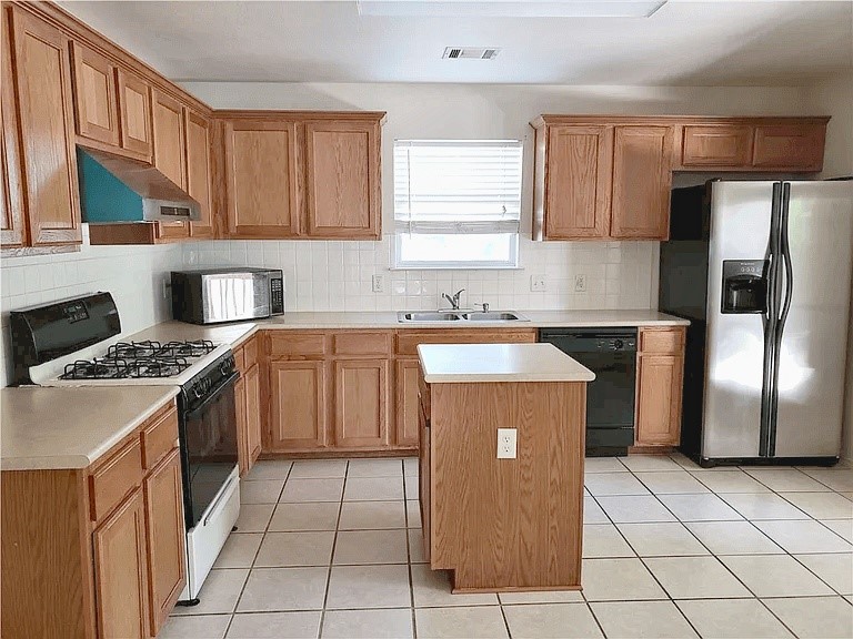 15125 Donna Jane Loop Property Photo 8