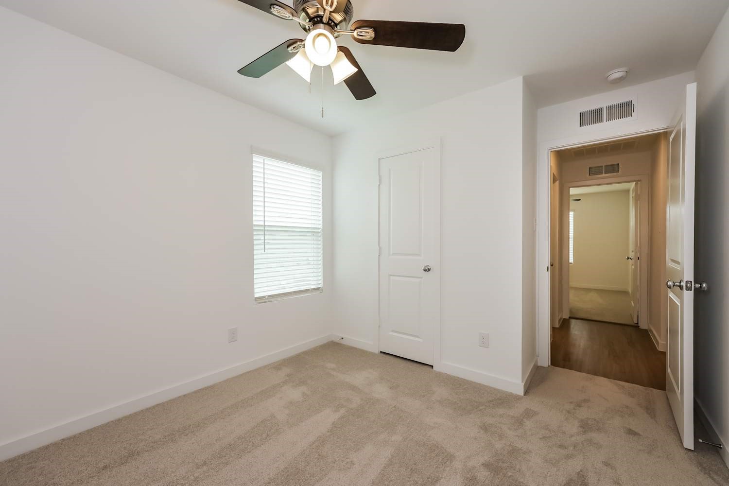 4901 Draper Ridge Drive Property Photo 14