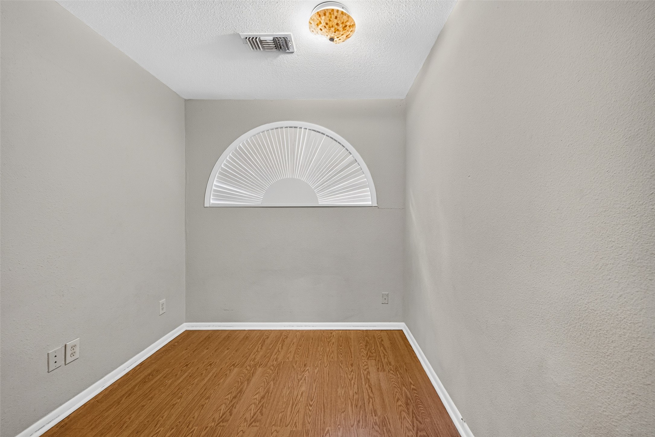 11 N Mossrock Road Property Photo 27