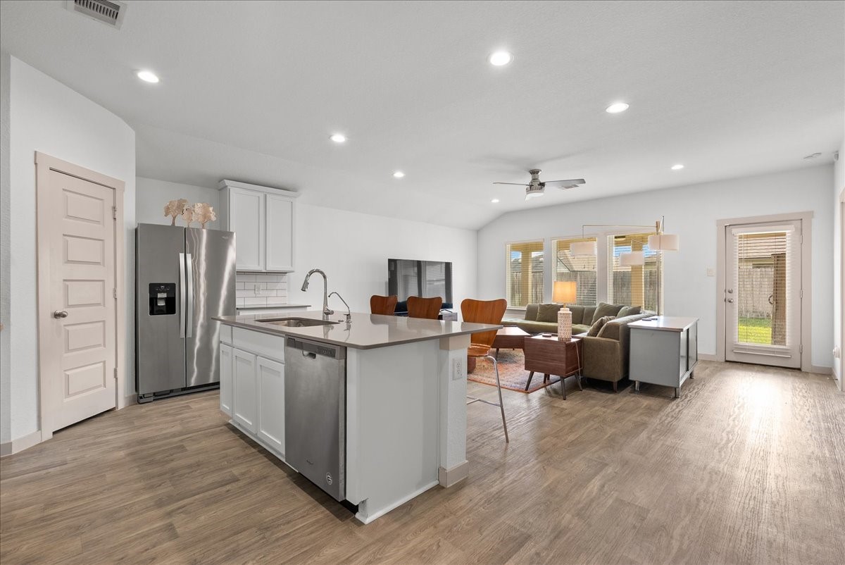 8207 Sugar Cane Lane Property Photo 8