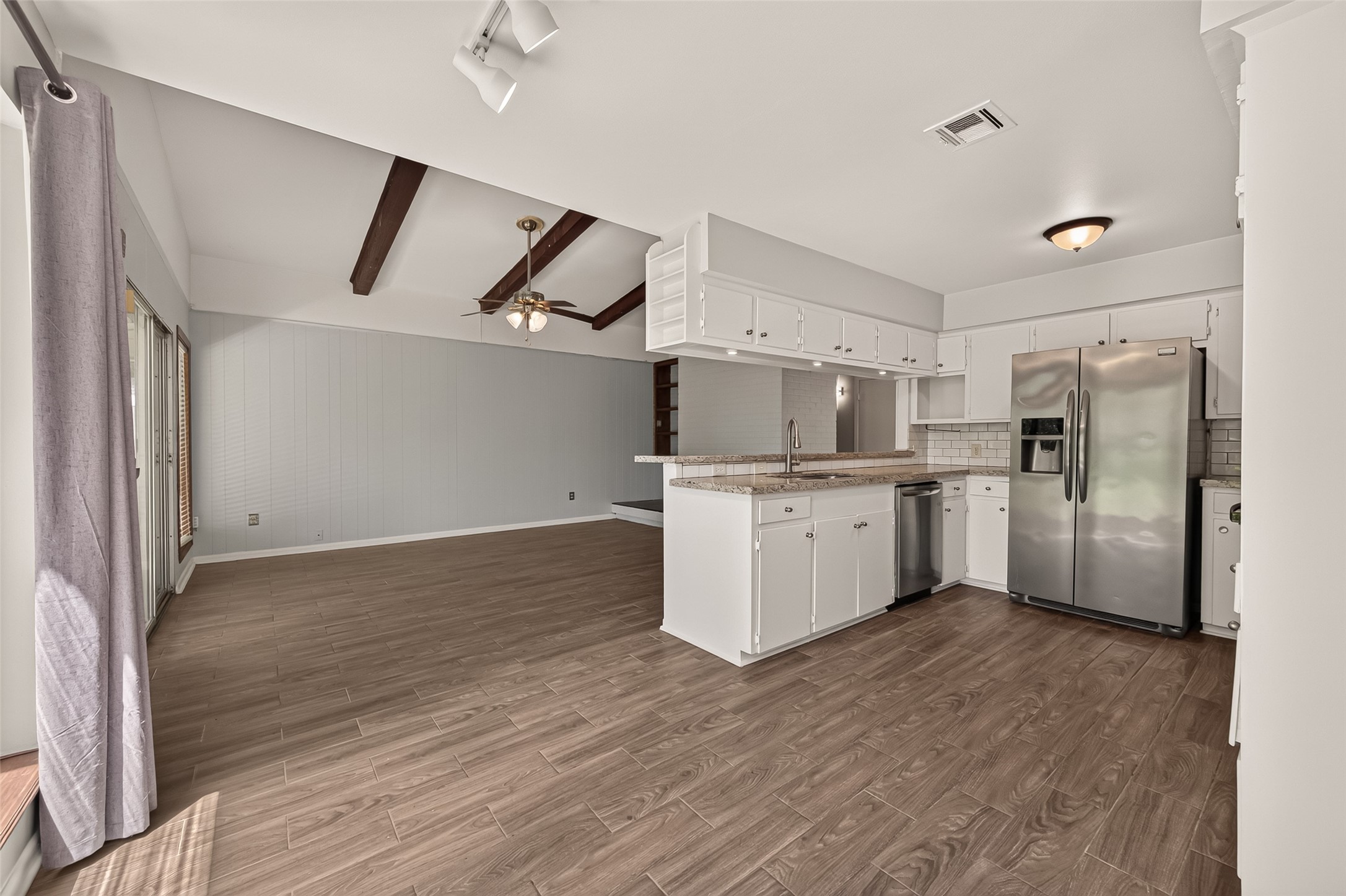 10039 Warwana Property Photo 14