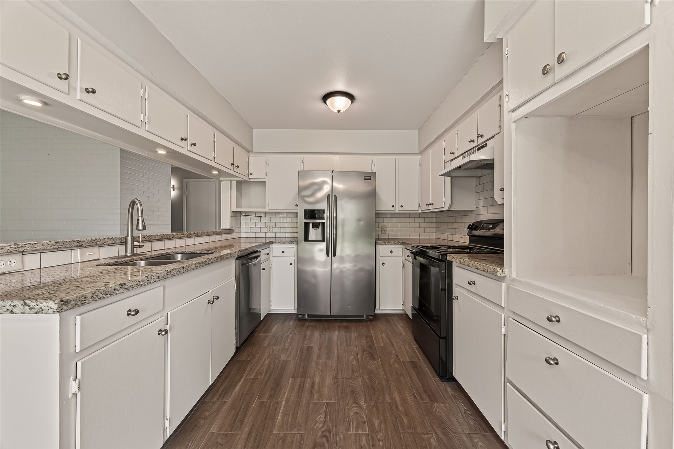 10039 Warwana Property Photo 16