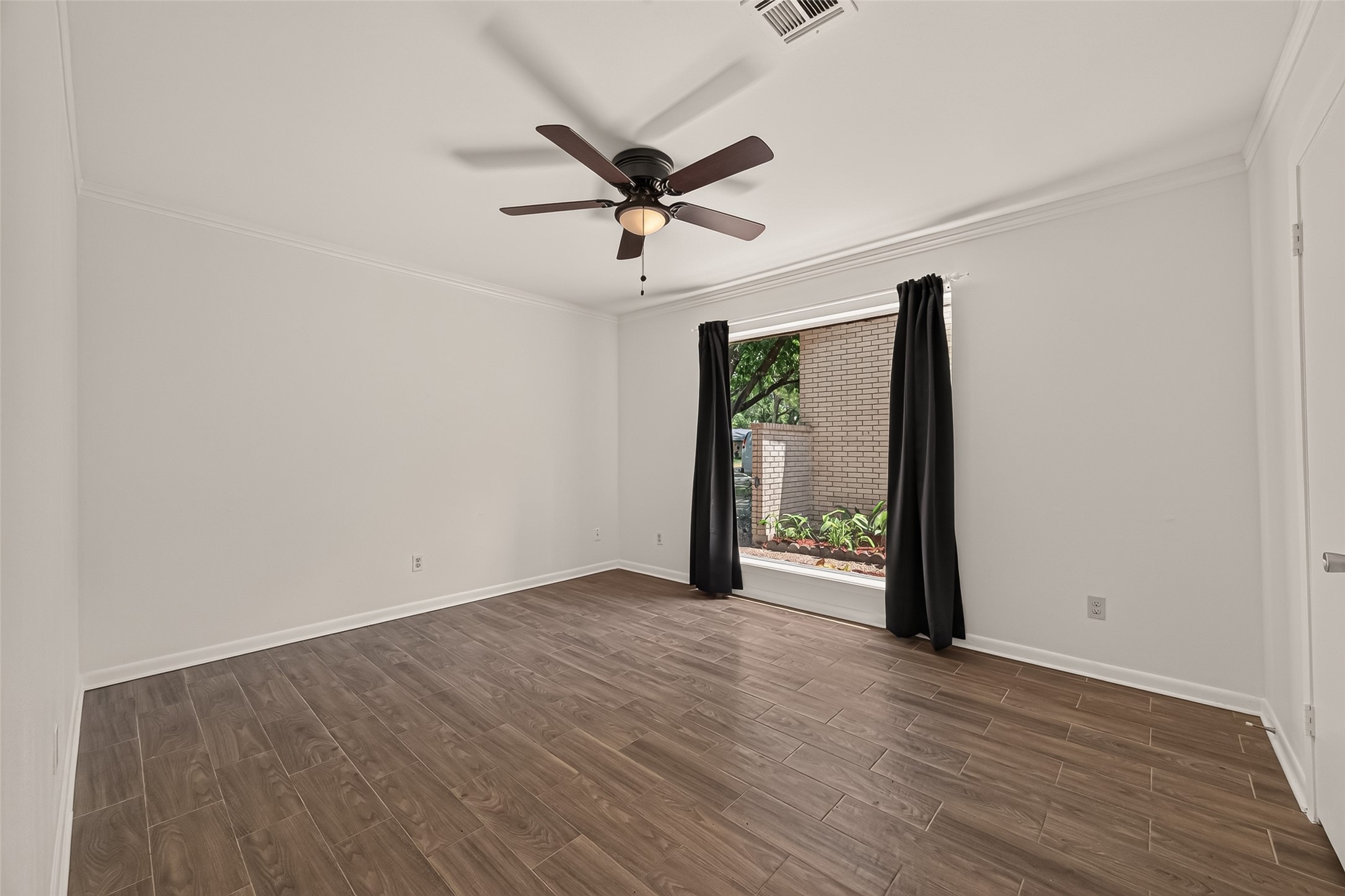 10039 Warwana Property Photo 22
