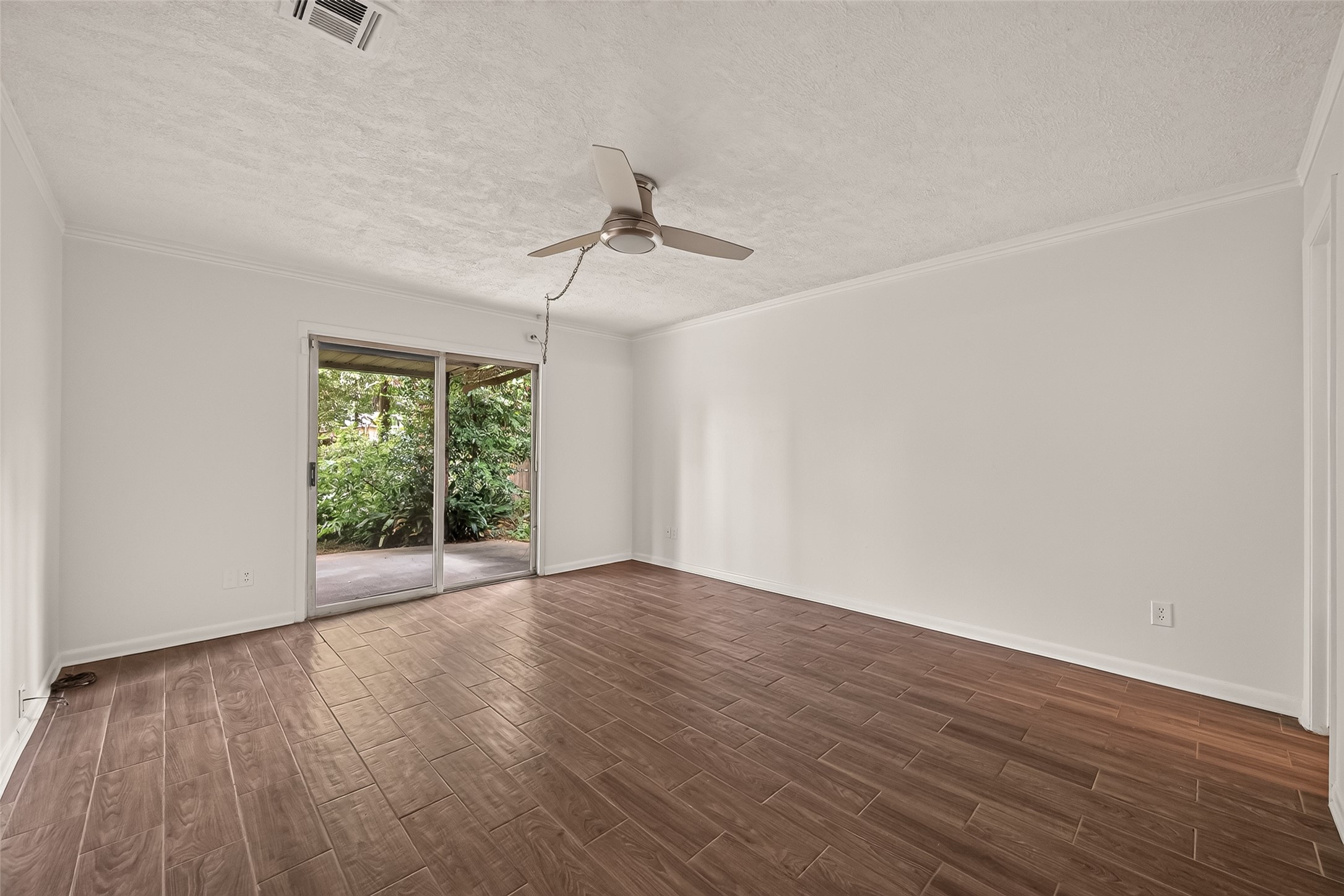10039 Warwana Property Photo 27