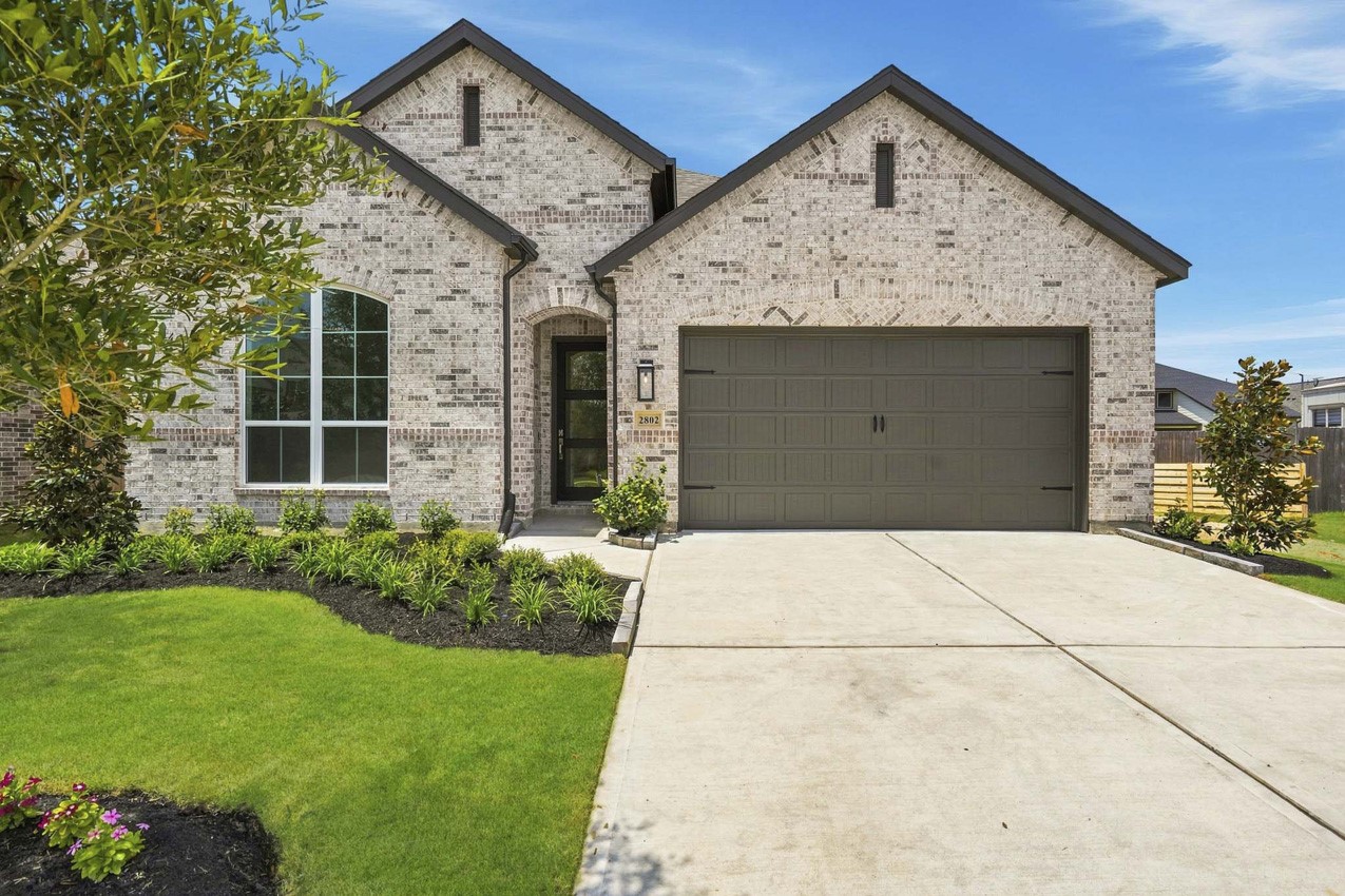 2802 Peach Valley Road Property Photo 1