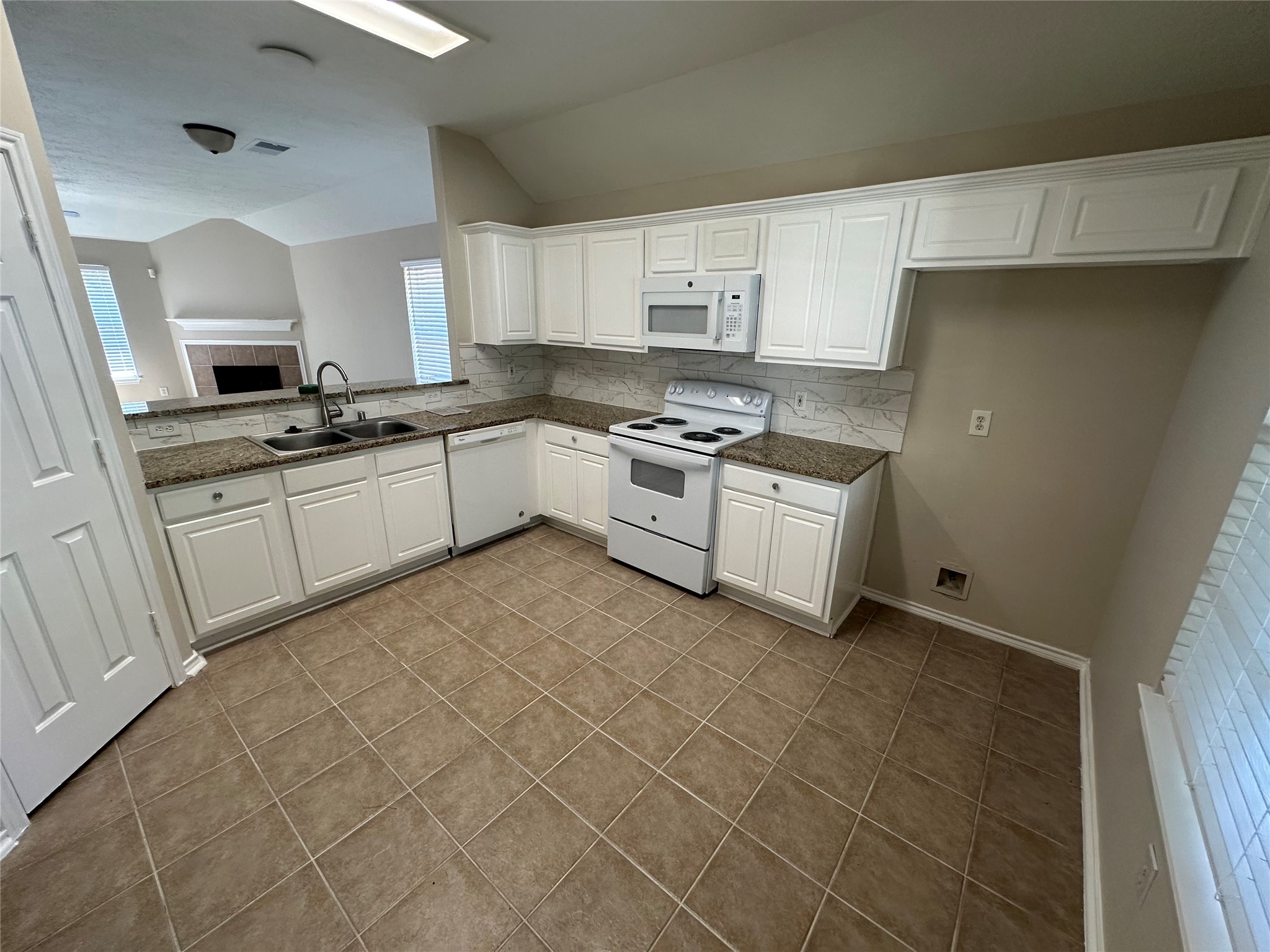 7427 Telico Junction Lane Property Photo 3