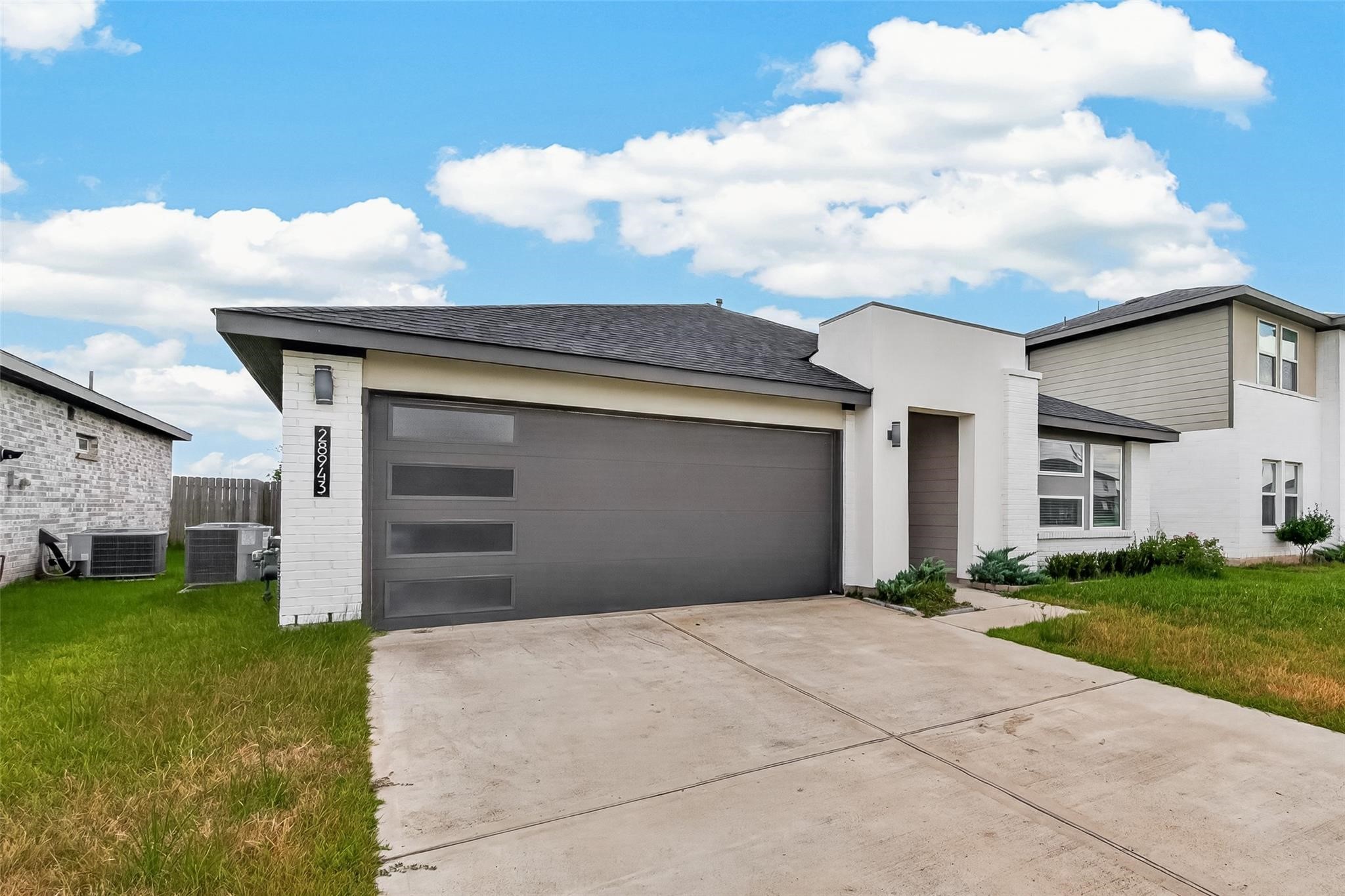 28943 Yachting Point Lane Property Photo 2
