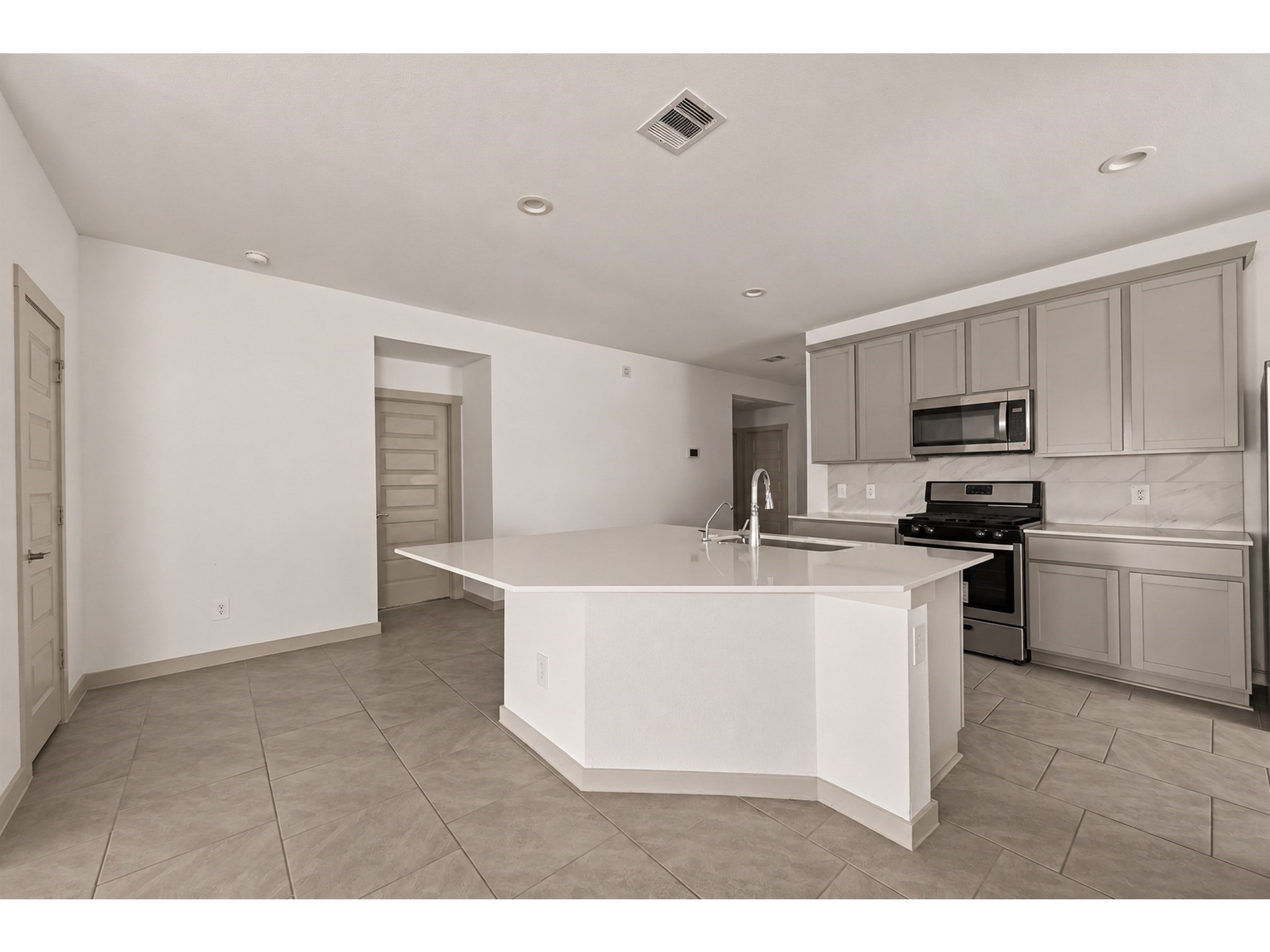 28943 Yachting Point Lane Property Photo 9
