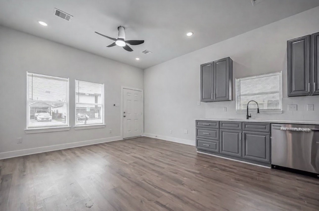 7993 Attwater Street Property Photo 6