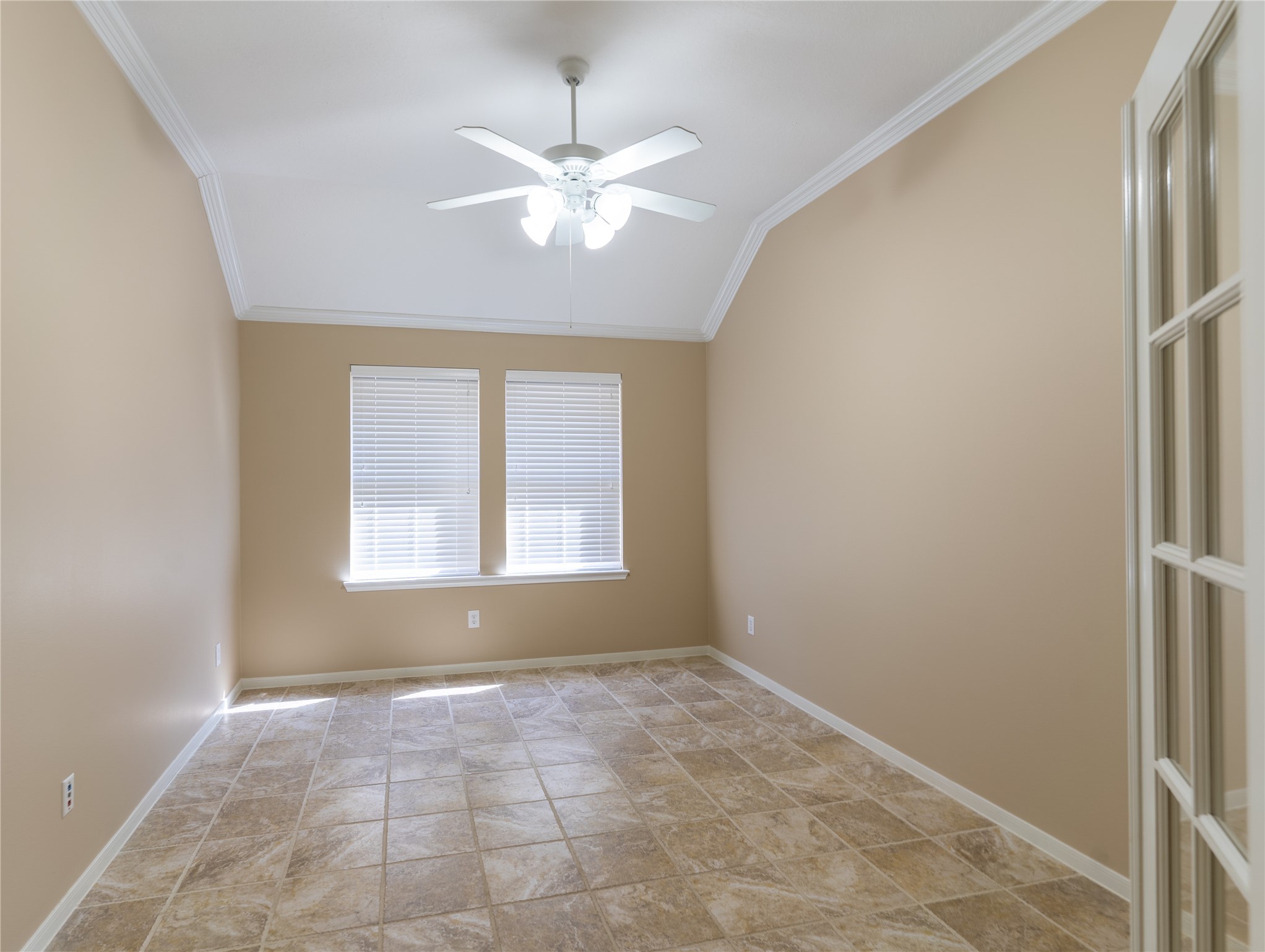 16123 Hitching Post Court Property Photo 4