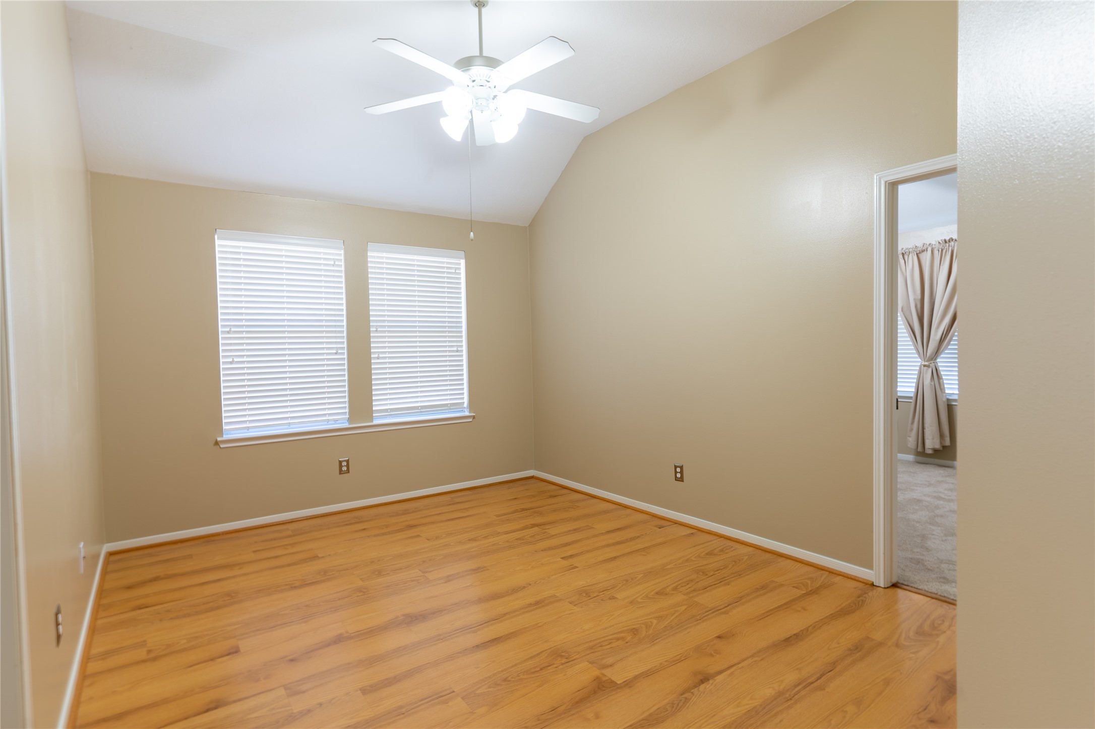 16123 Hitching Post Court Property Photo 12