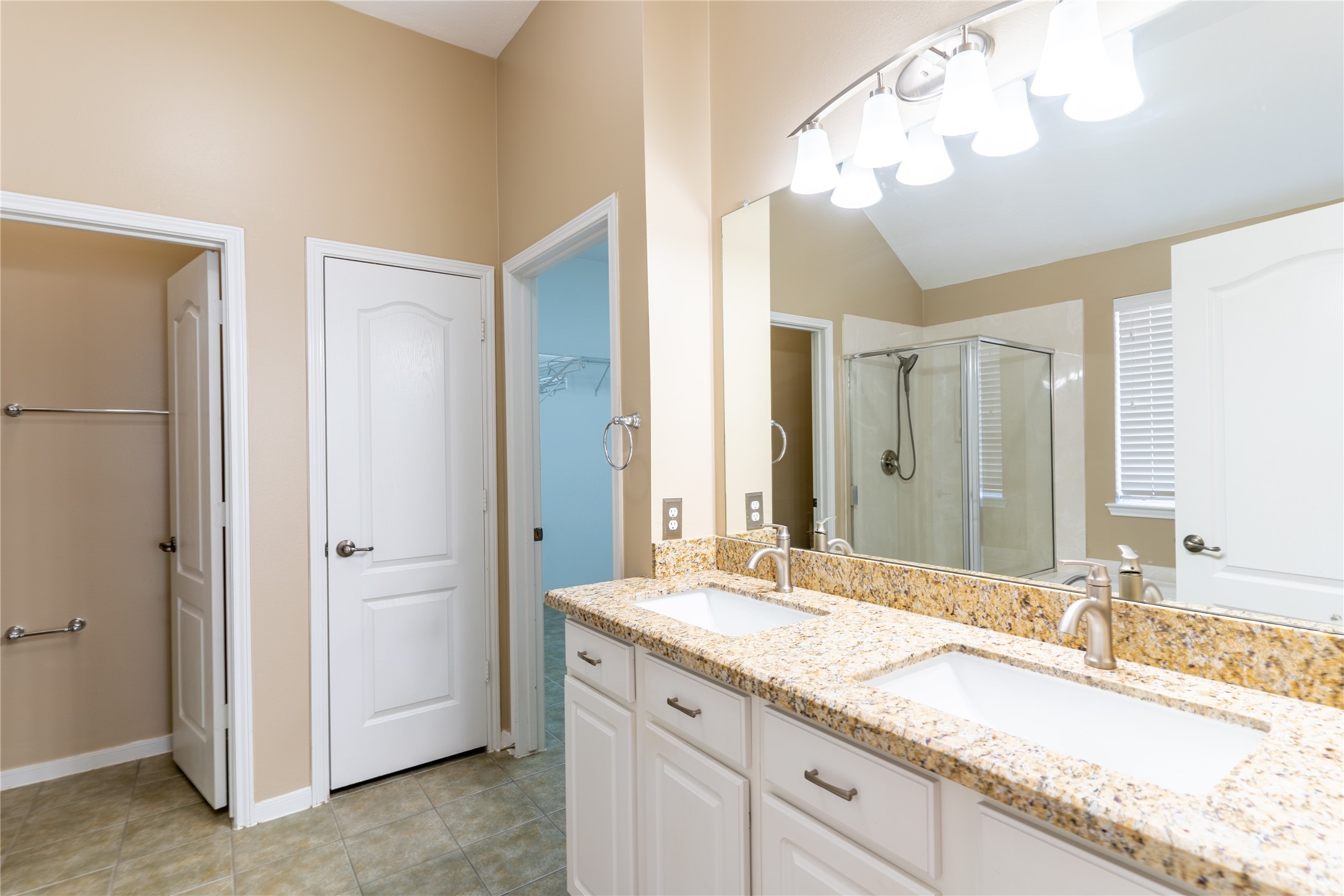 16123 Hitching Post Court Property Photo 15