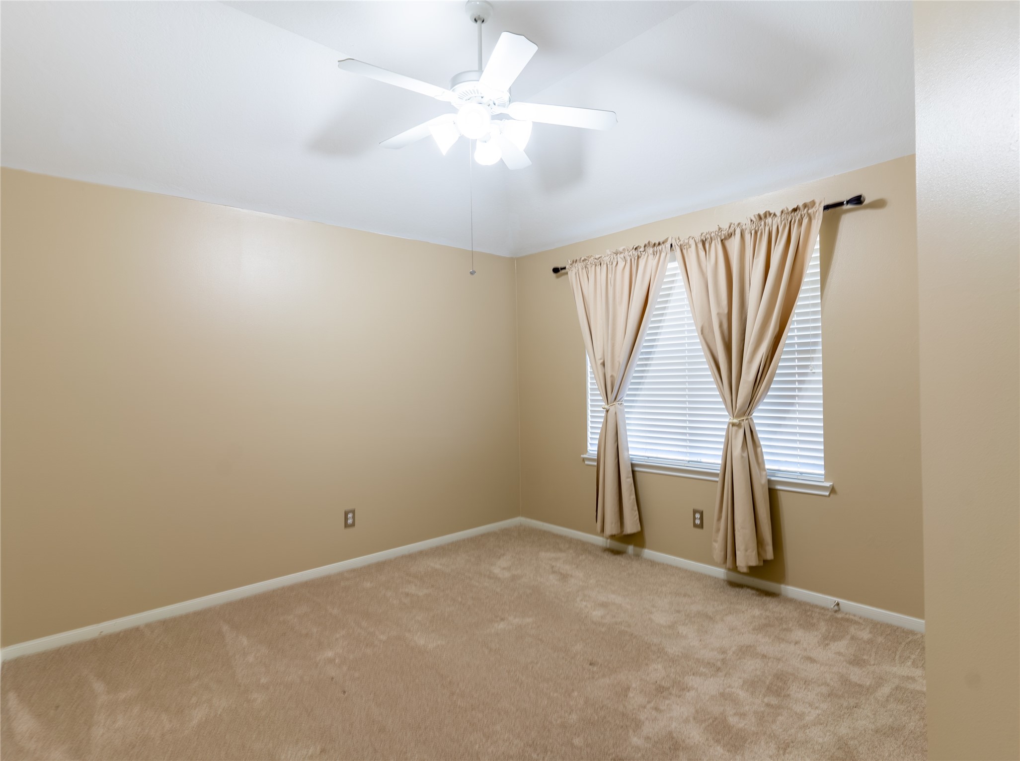 16123 Hitching Post Court Property Photo 19