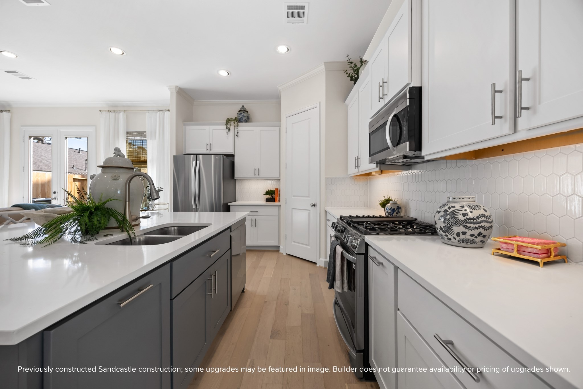 1534 W 34th Street Property Photo 8