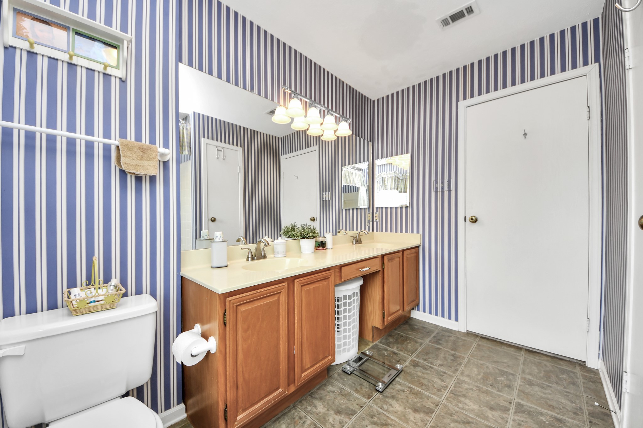 2503 Country Place Drive Property Photo 36