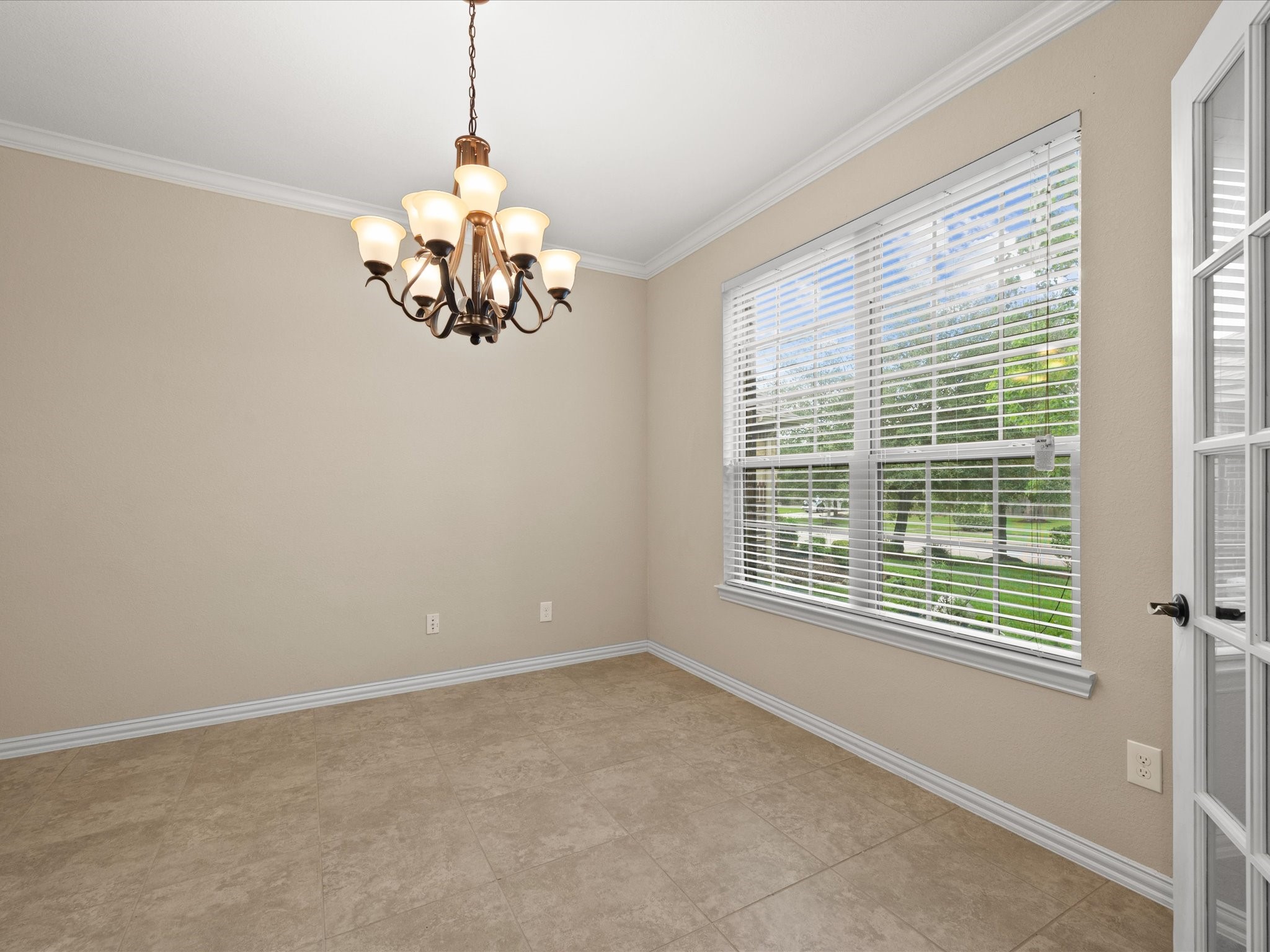 23468 Aiken Woods Drive Property Photo 4