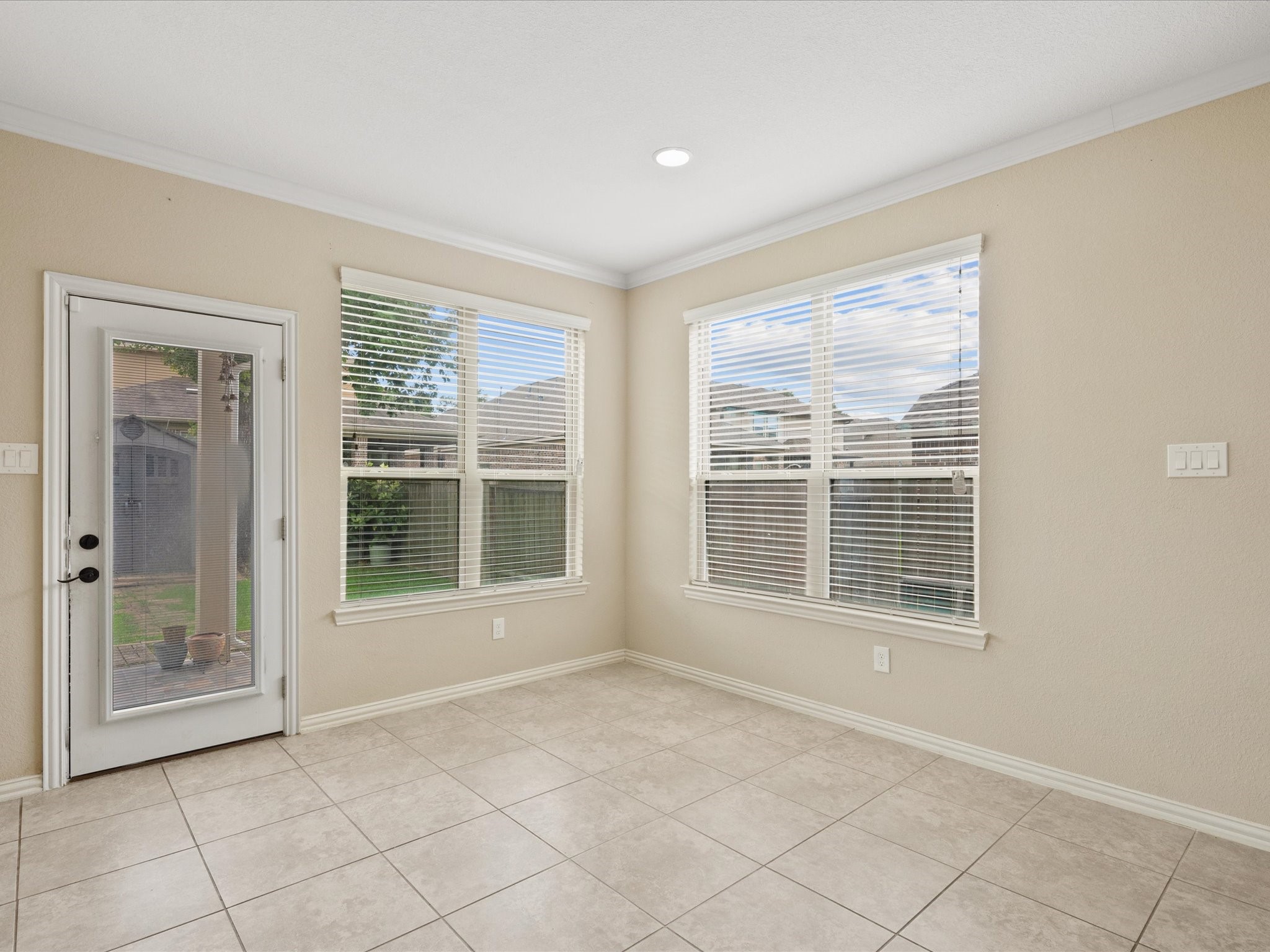 23468 Aiken Woods Drive Property Photo 9