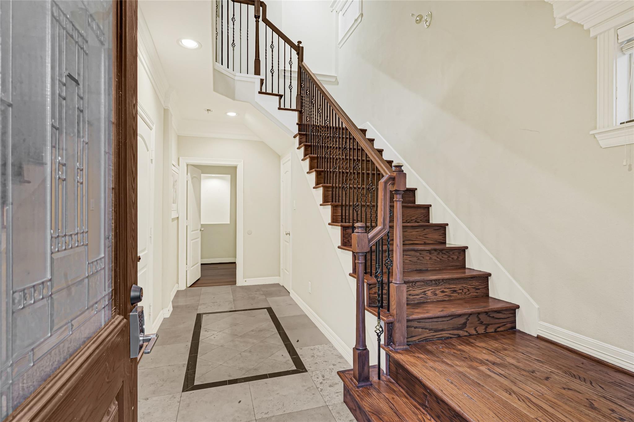 1402 Thompson Street Property Photo 3