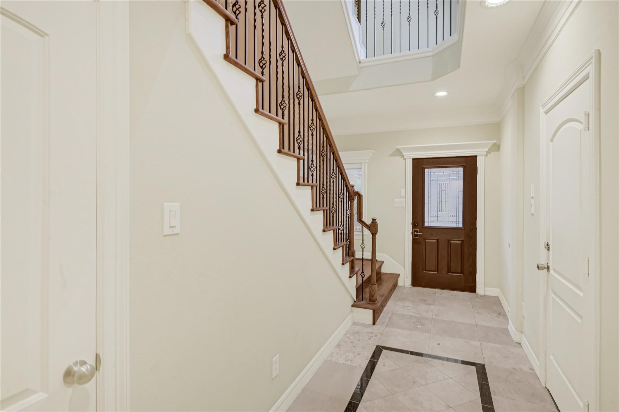 1402 Thompson Street Property Photo 4