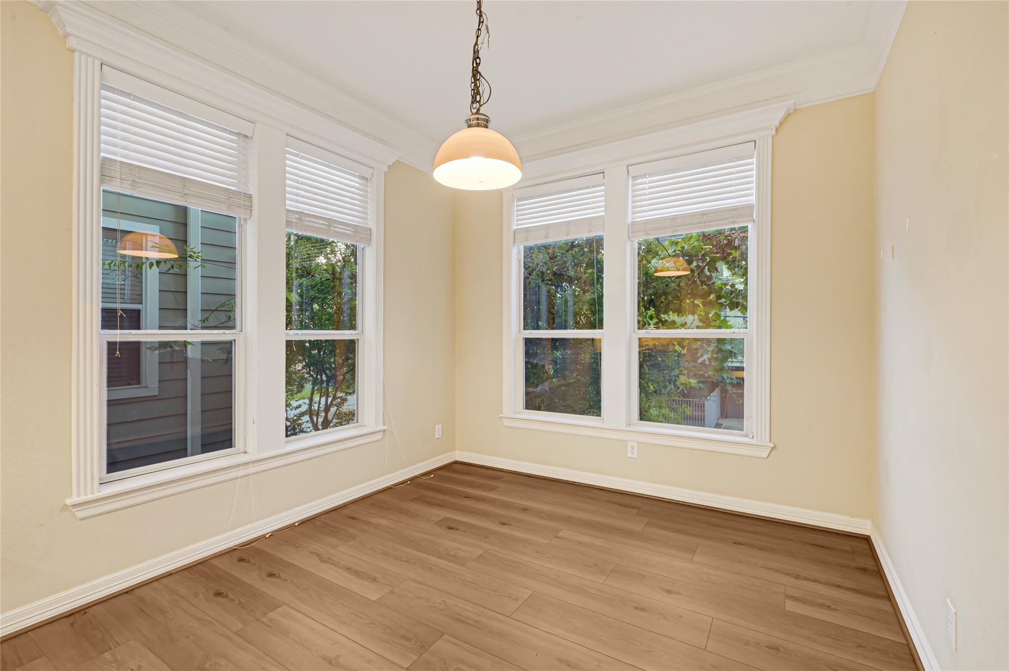 1402 Thompson Street Property Photo 13