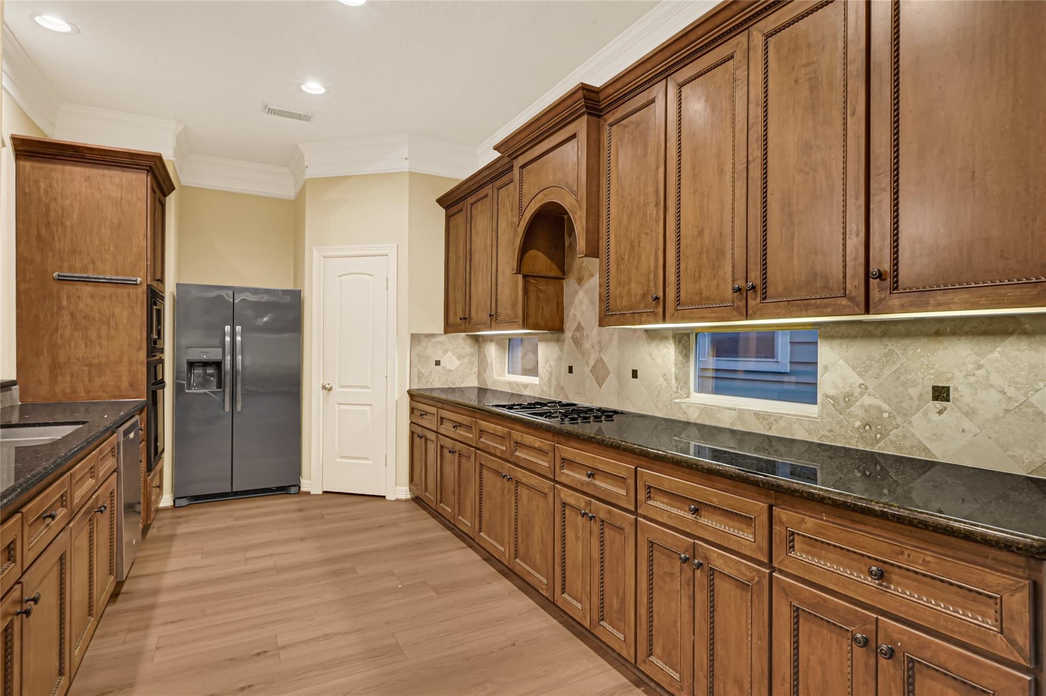 1402 Thompson Street Property Photo 14