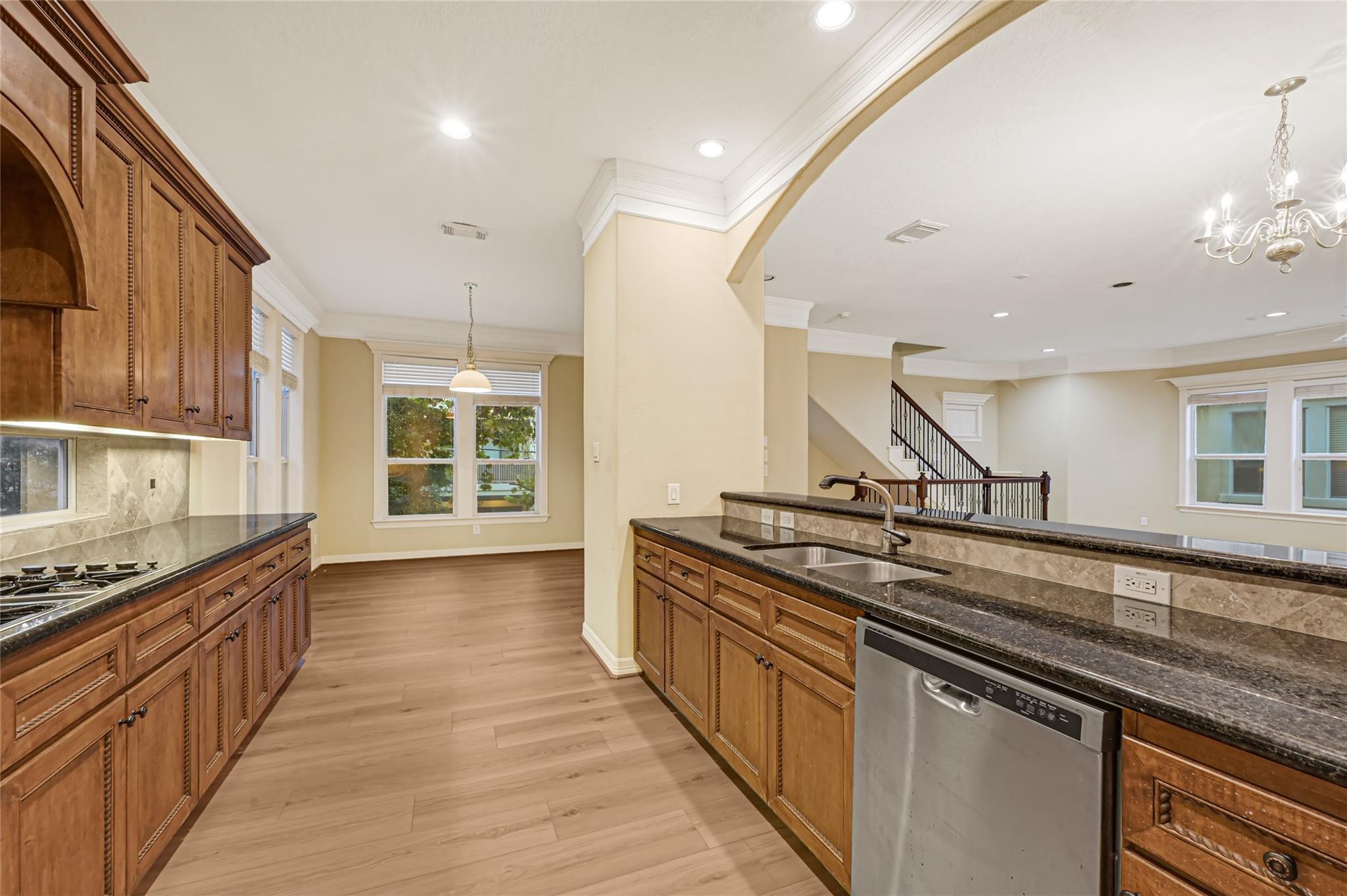 1402 Thompson Street Property Photo 16