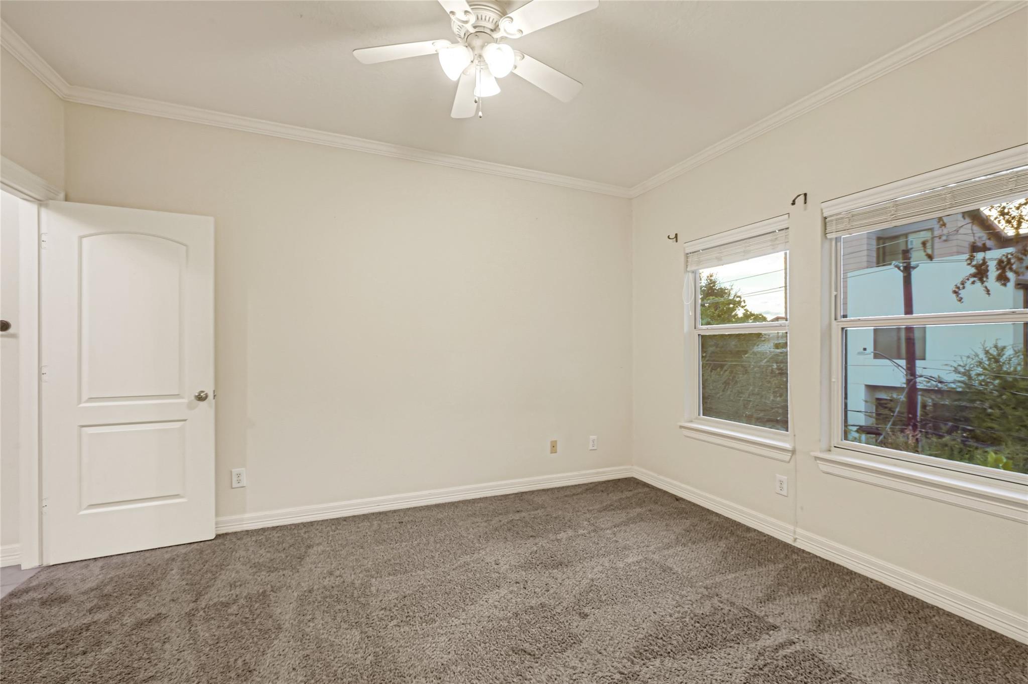 1402 Thompson Street Property Photo 19