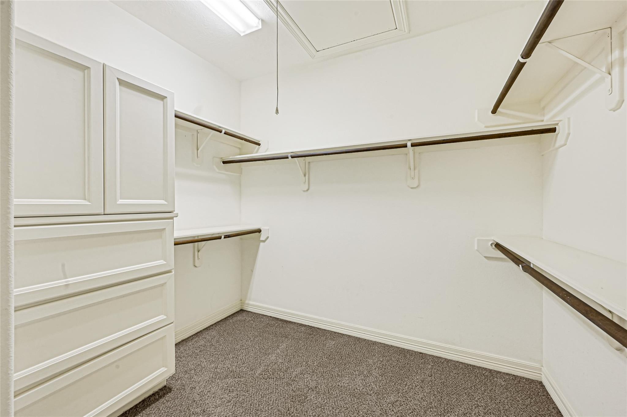 1402 Thompson Street Property Photo 26