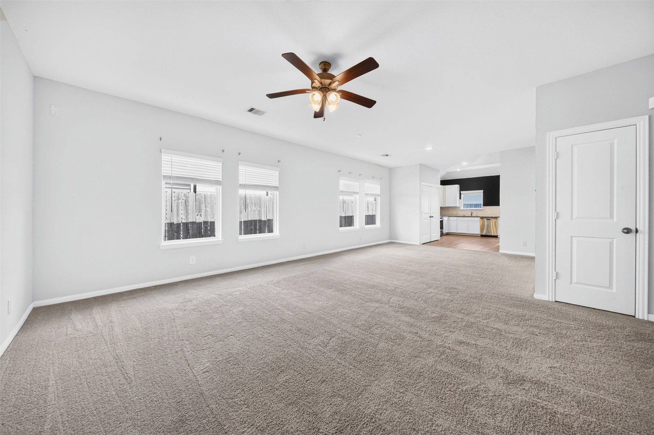 14902 Darbydale Drive Property Photo 5