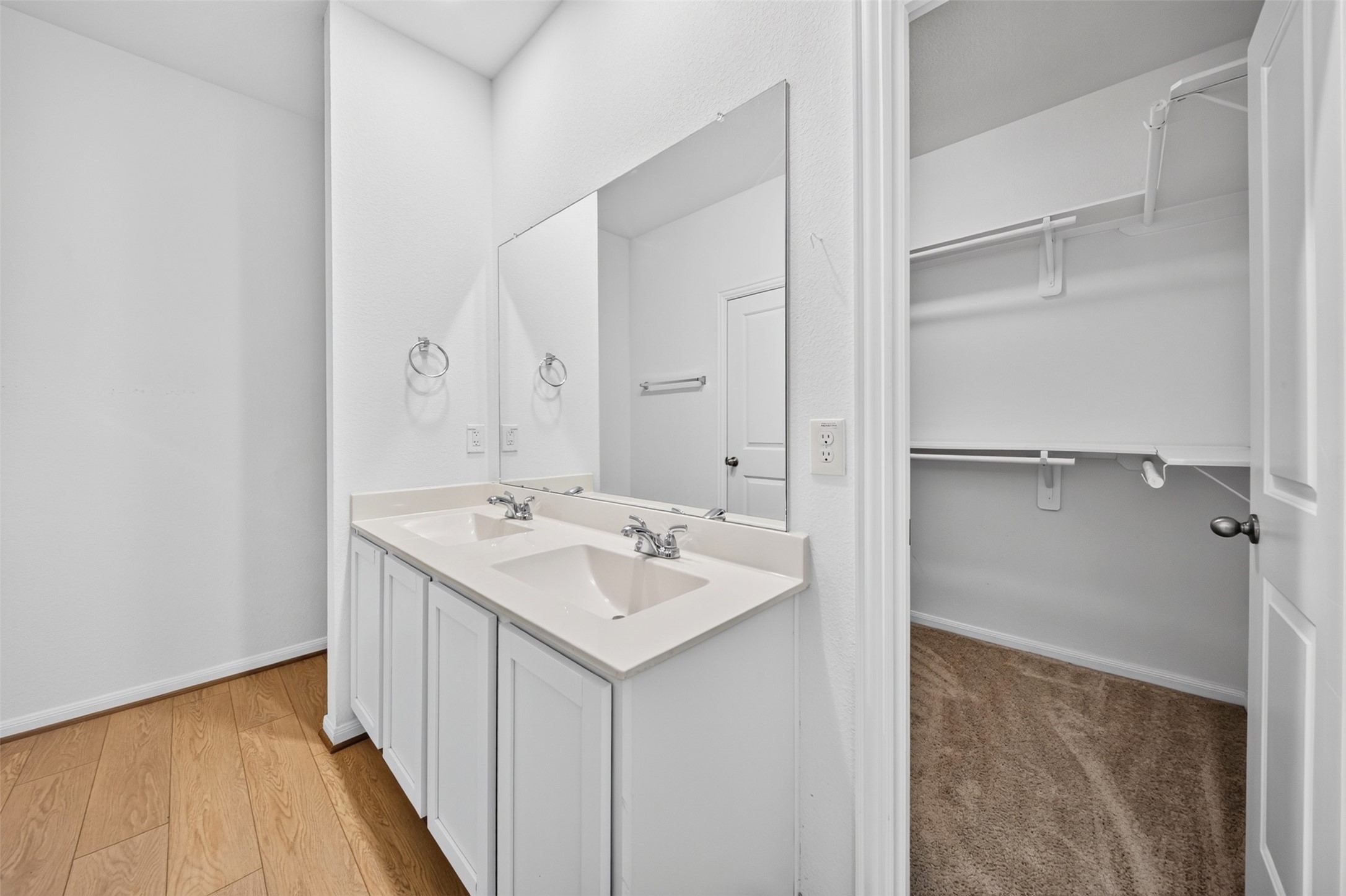 14902 Darbydale Drive Property Photo 10