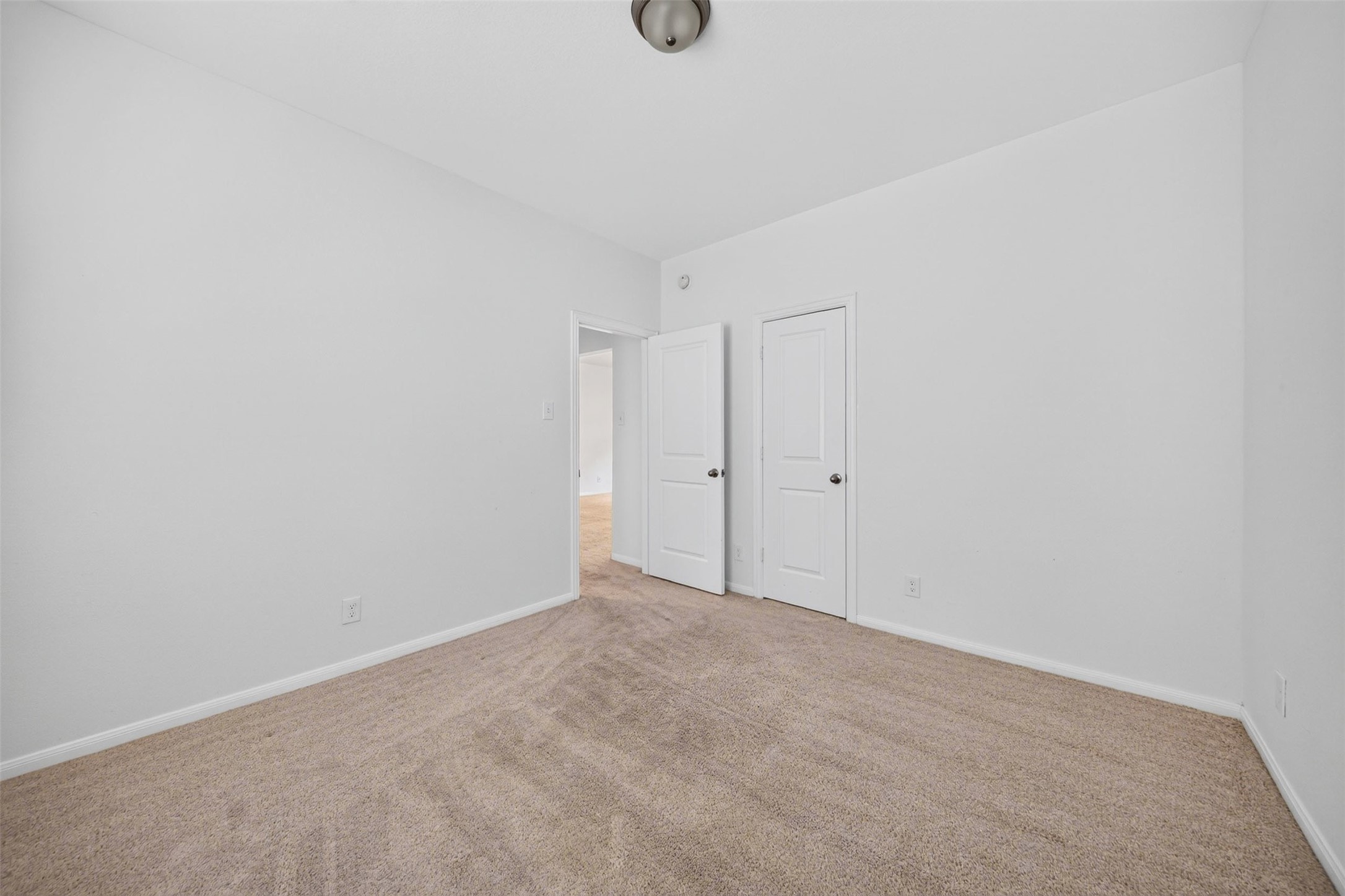 14902 Darbydale Drive Property Photo 16