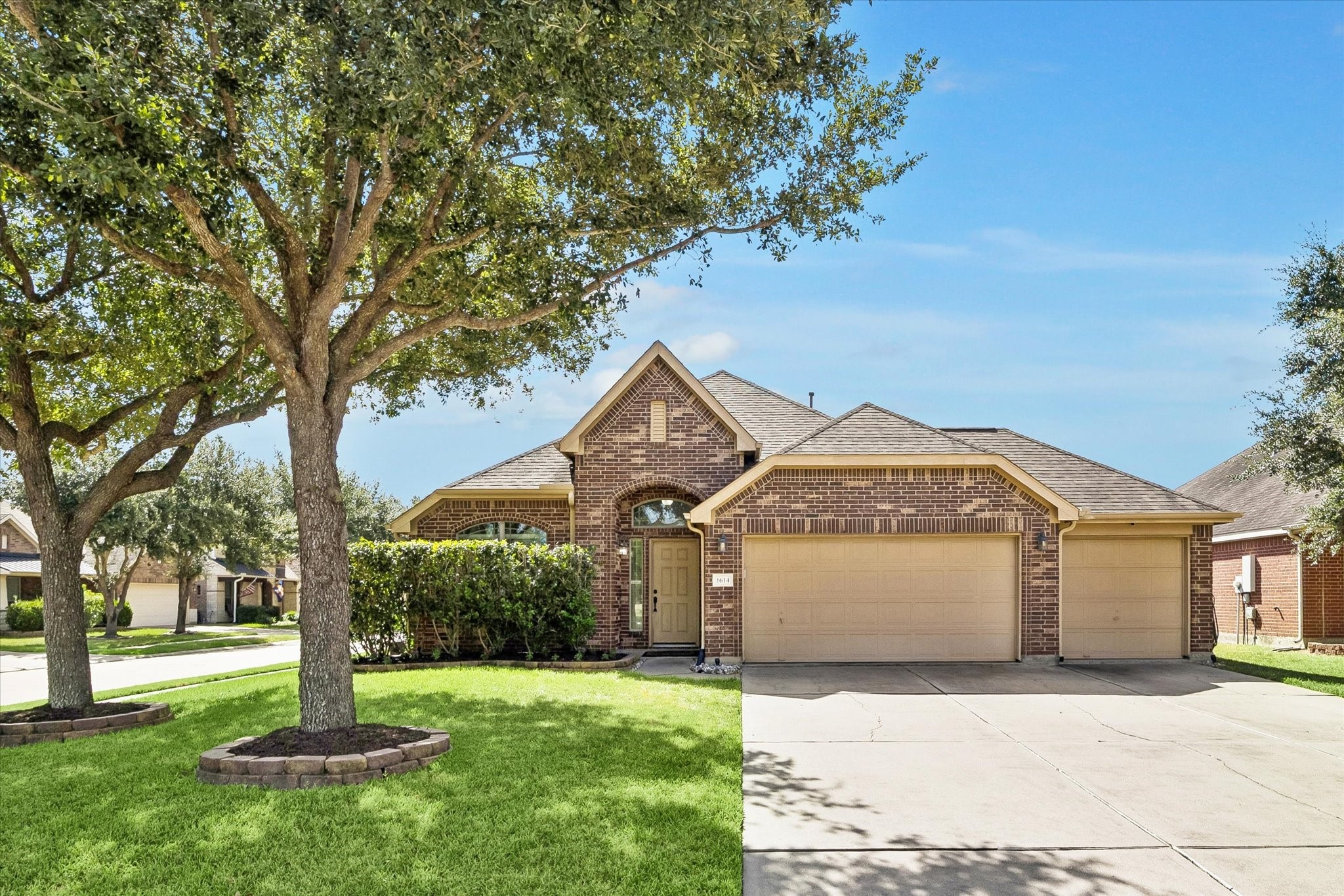 1614 Colonial Crest Drive Property Photo
