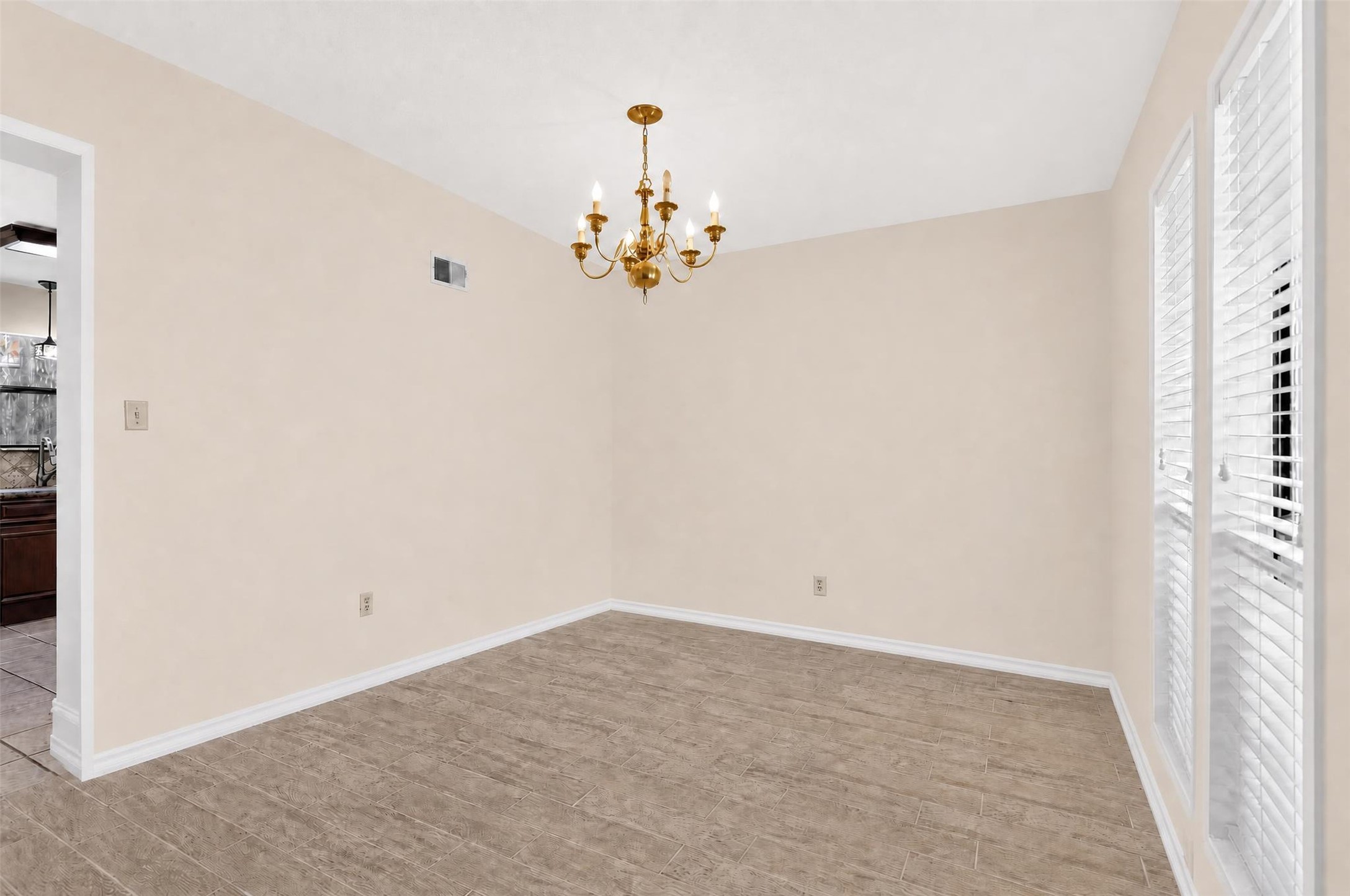 7019 Wyoma Trail Property Photo 13