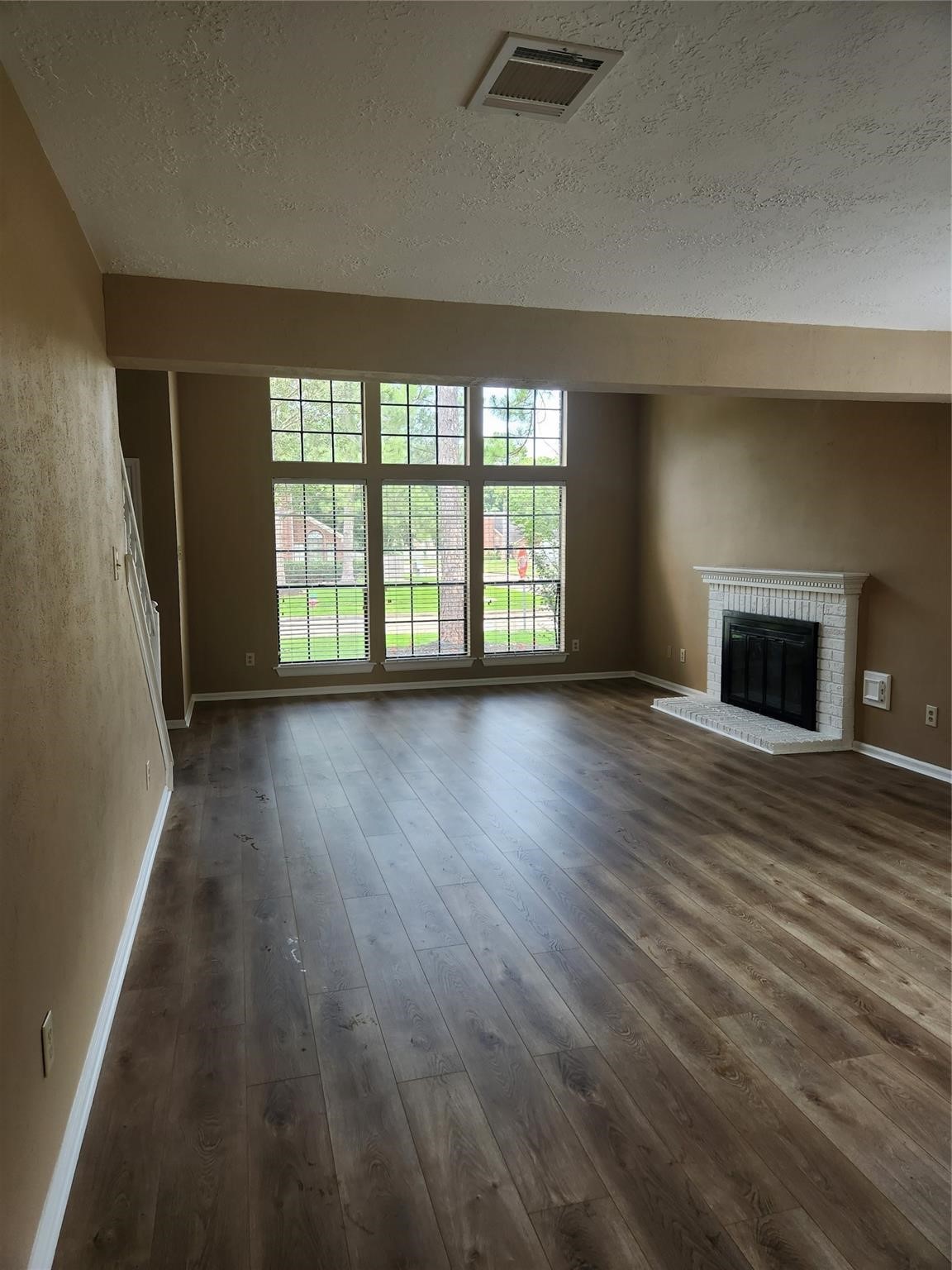 14562 Oak Chase Drive Property Photo 4