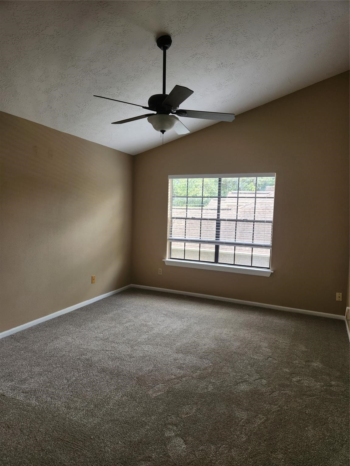 14562 Oak Chase Drive Property Photo 10