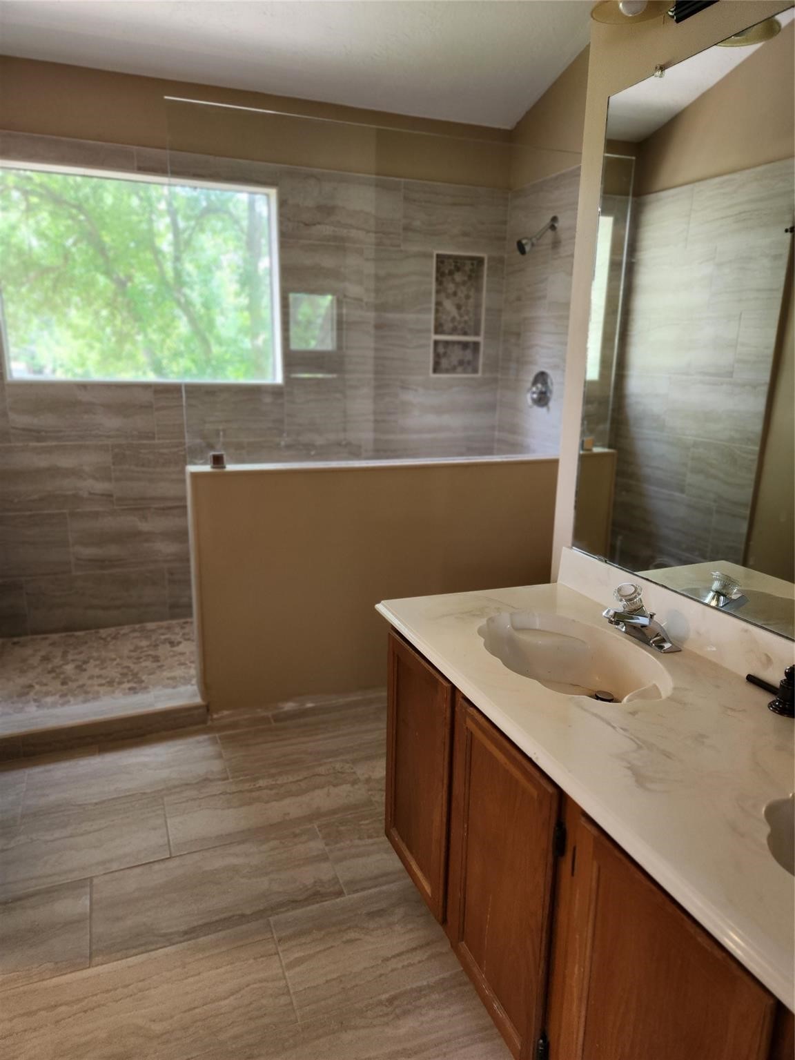 14562 Oak Chase Drive Property Photo 11