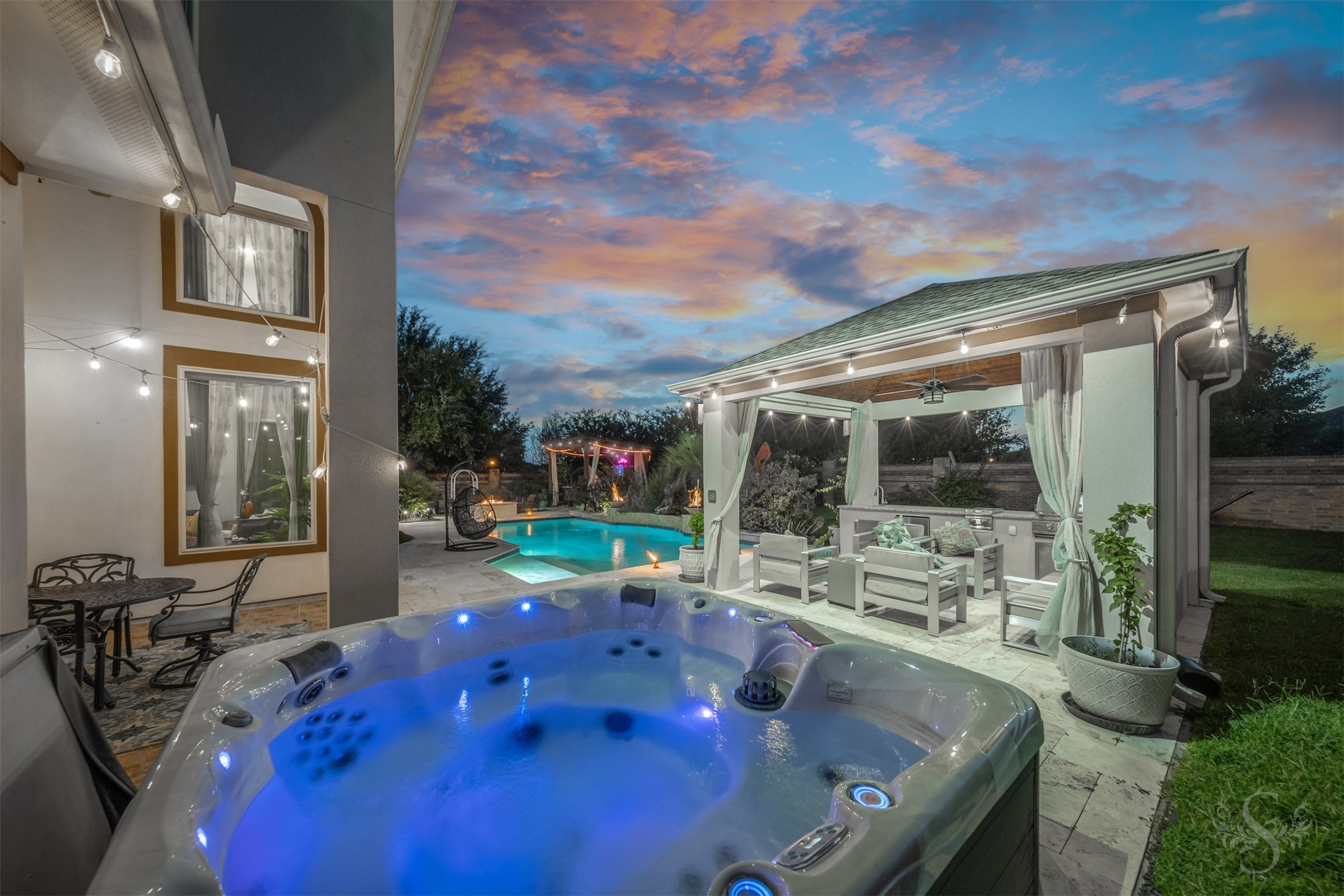 3014 Brighton Sky Lane Property Photo 5