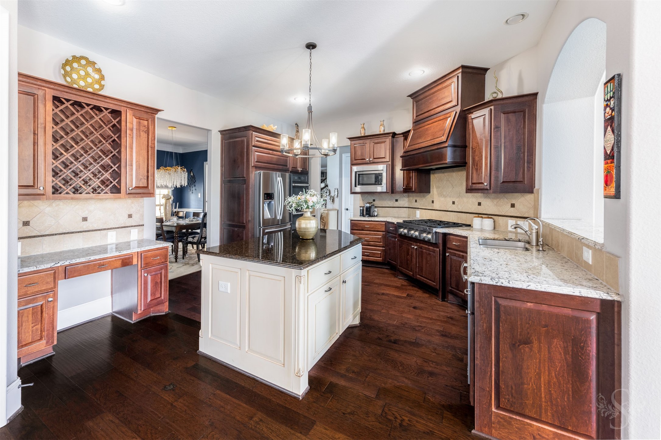 3014 Brighton Sky Lane Property Photo 8