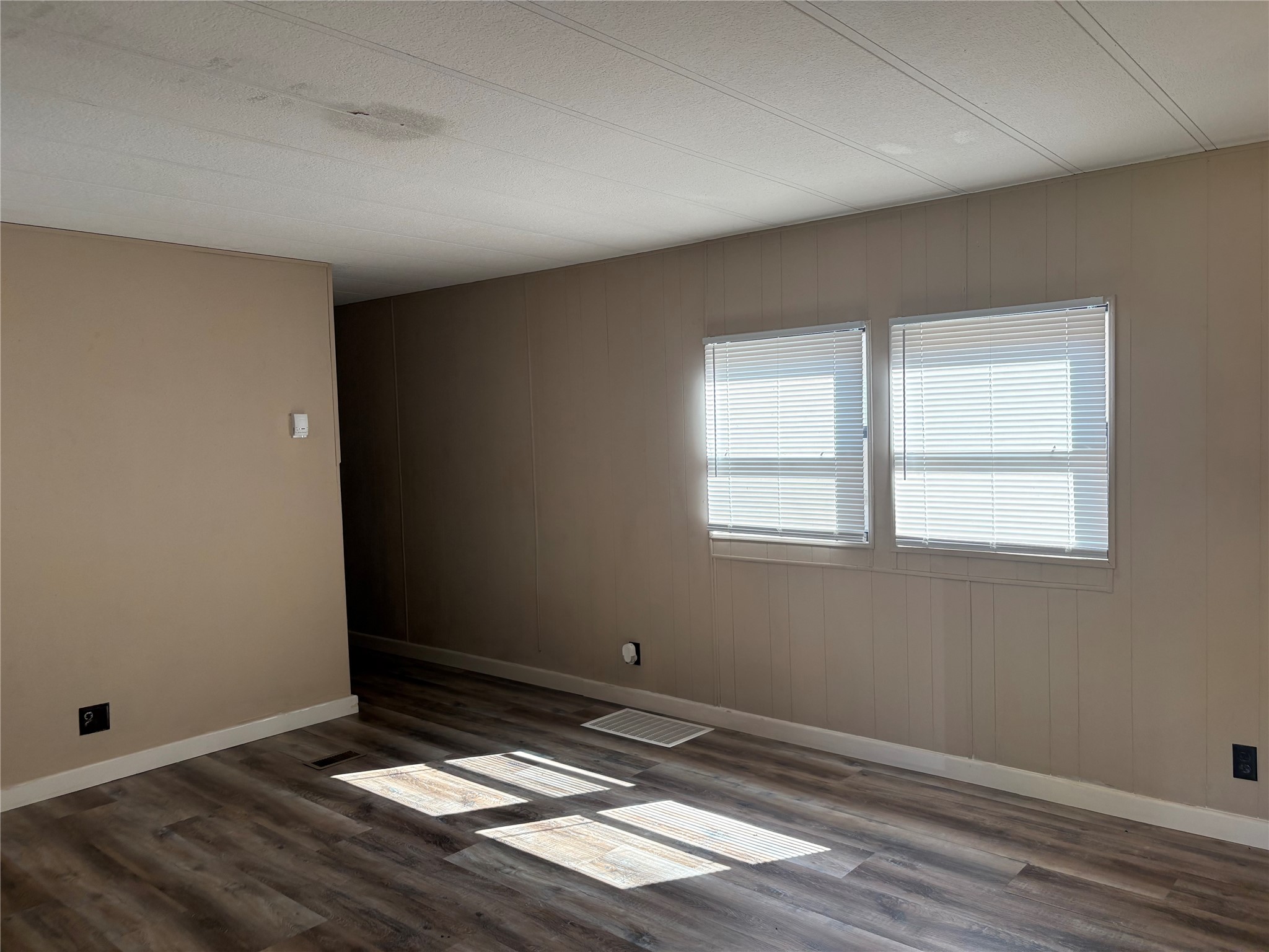 13172 S Lee Shore Drive Property Photo 8