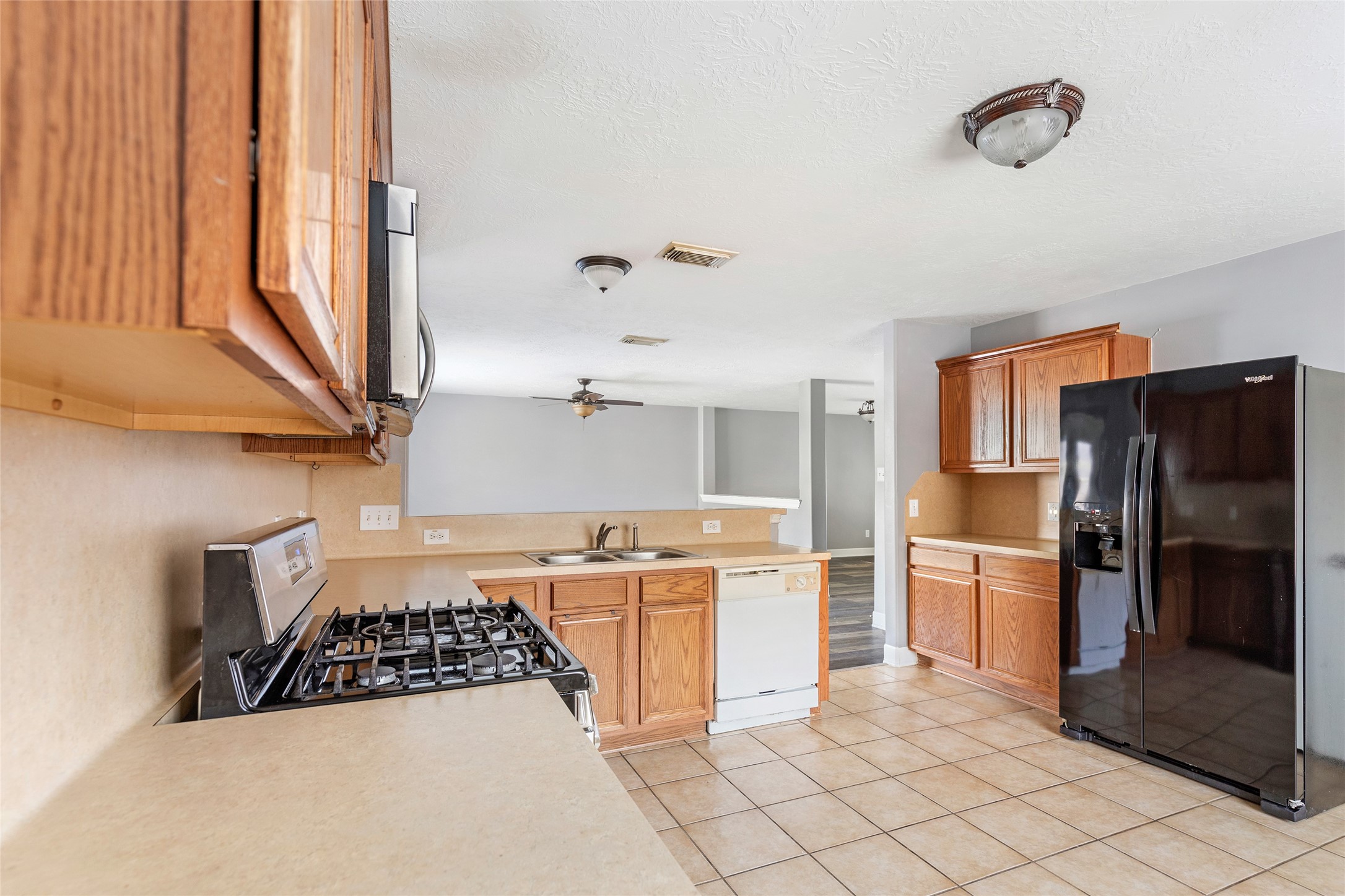 17815 Torregon Lane Property Photo 9