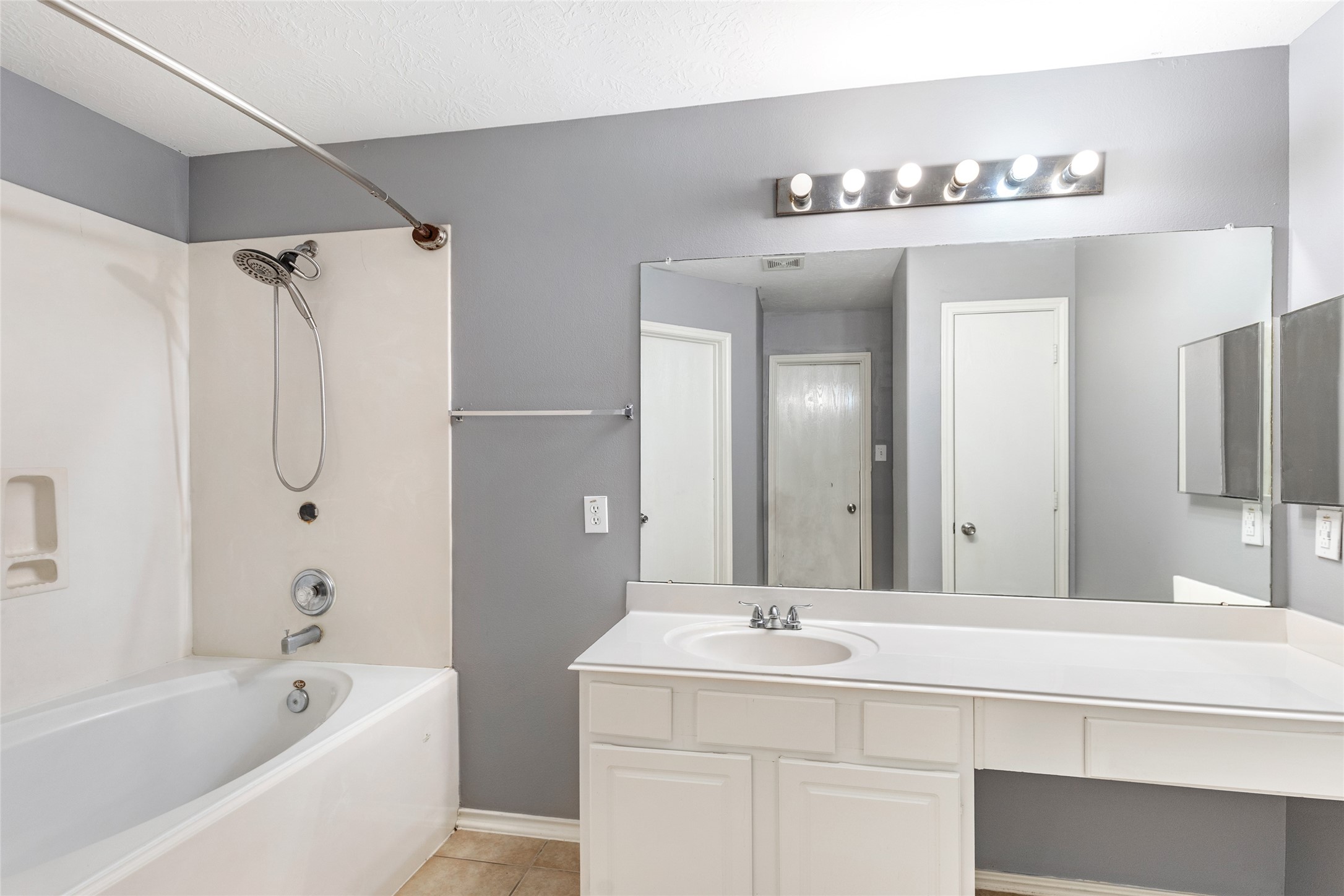 17815 Torregon Lane Property Photo 14