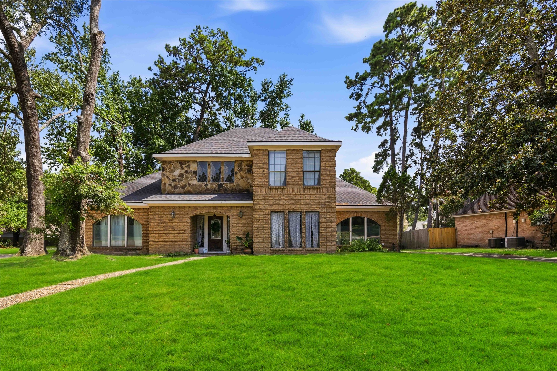 5422 Windy Lake Drive Property Photo 1