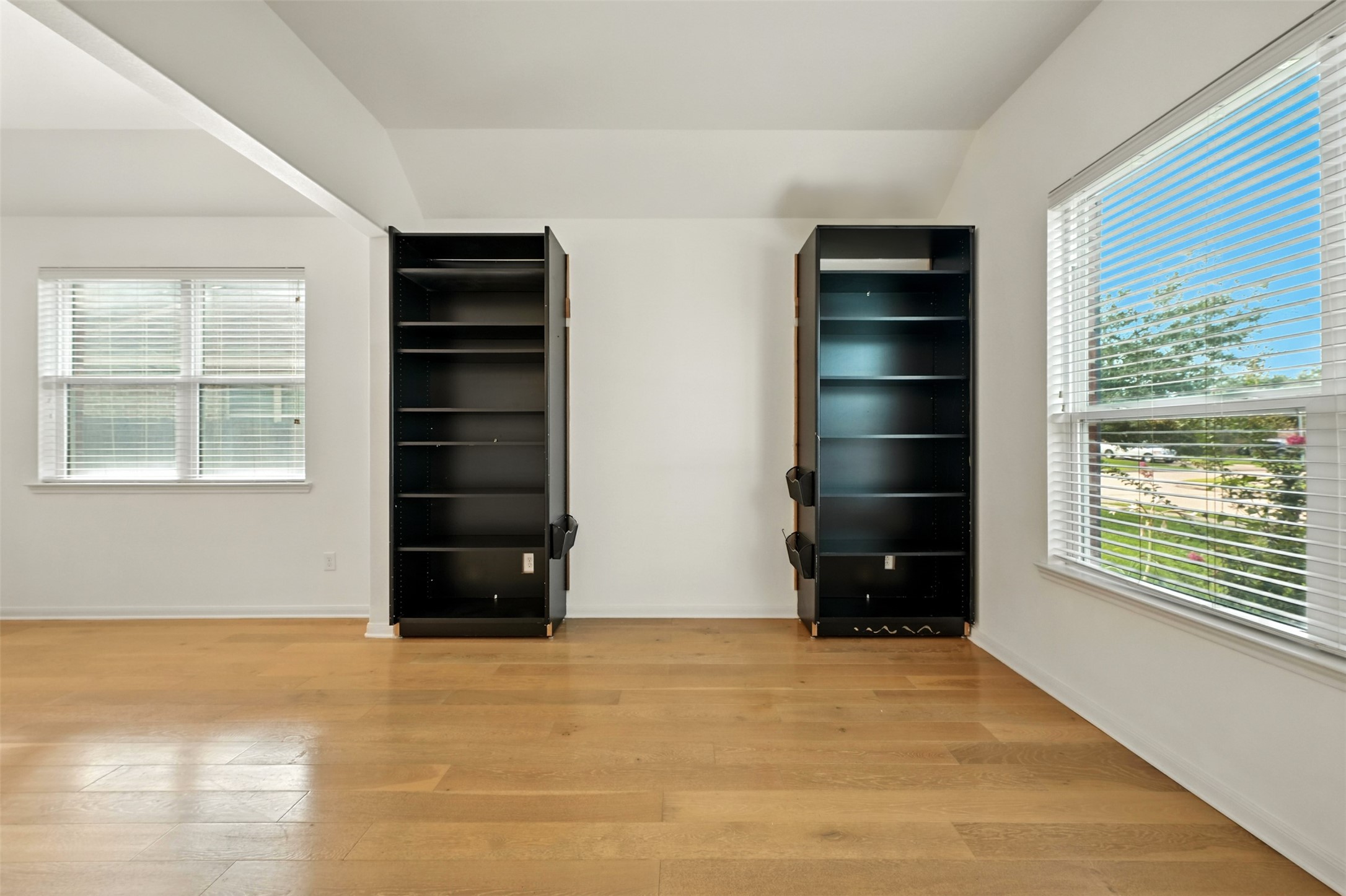 9219 Gilbert Hollow Drive Property Photo 8