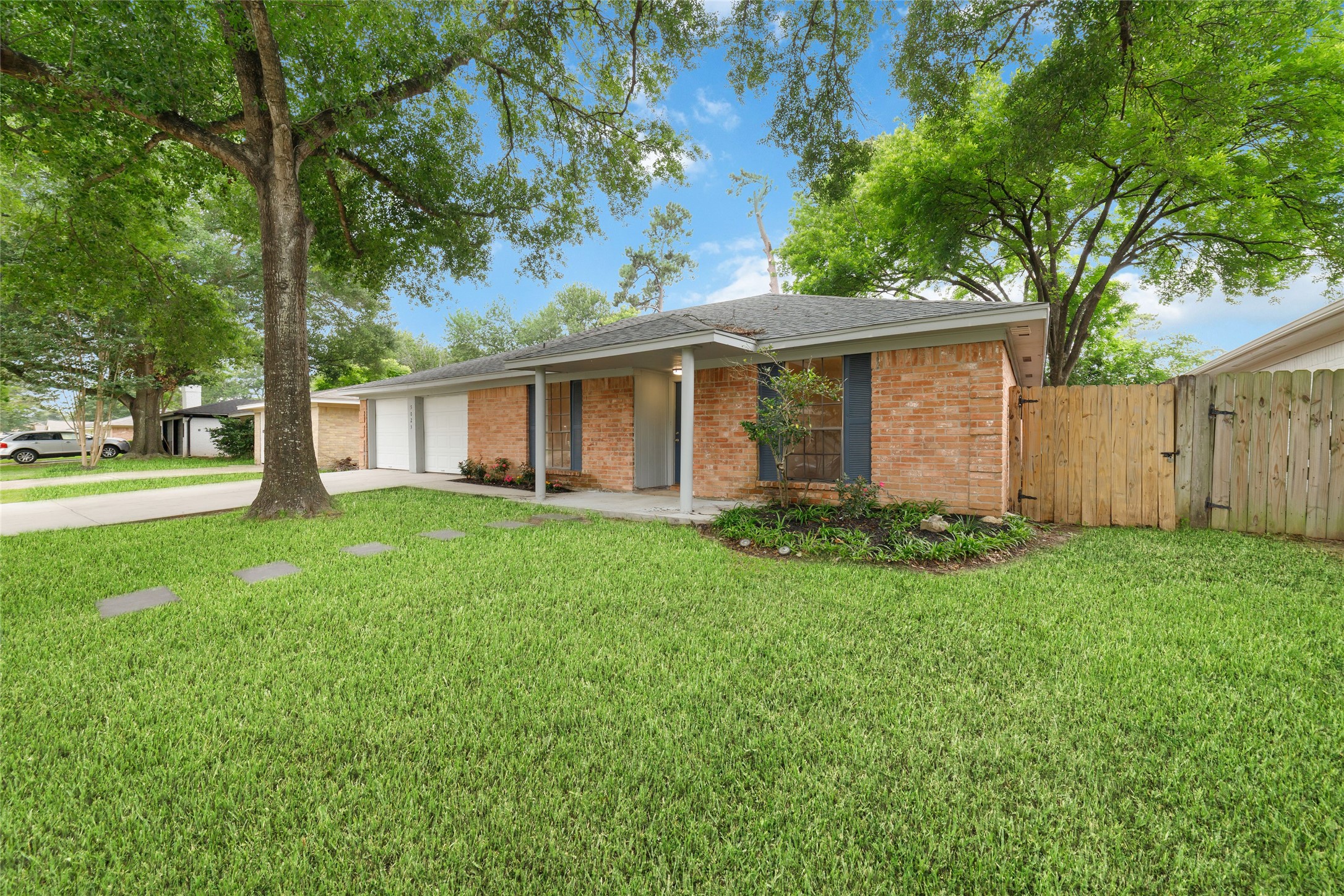 5023 Monteith Drive Property Photo 2