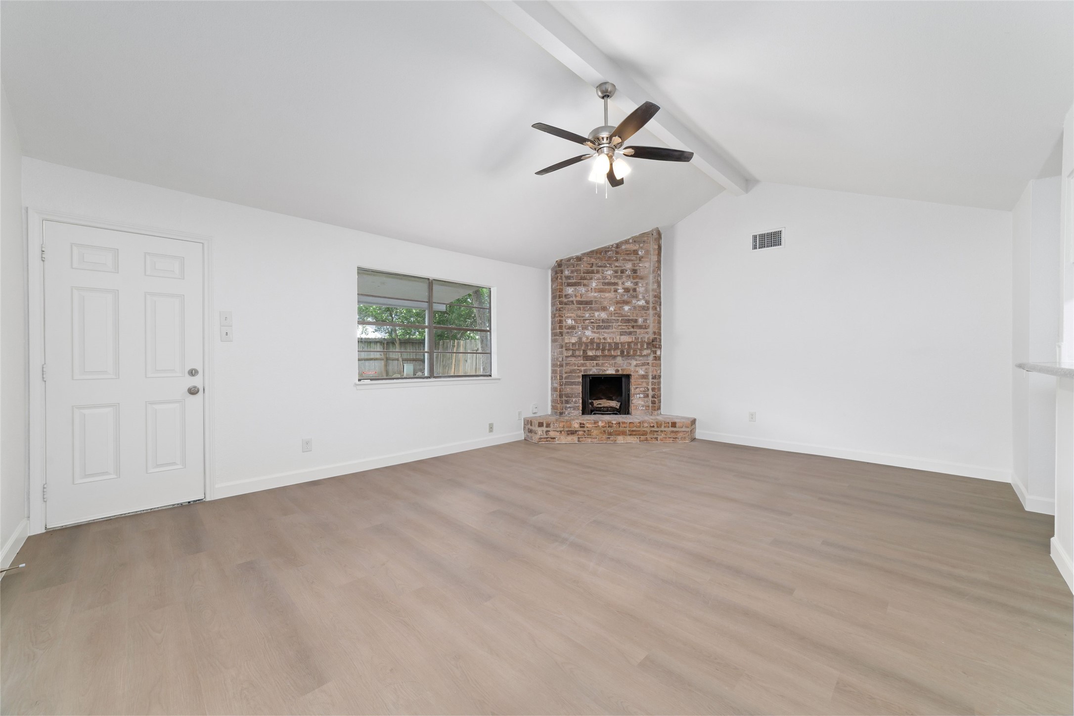 5023 Monteith Drive Property Photo 5