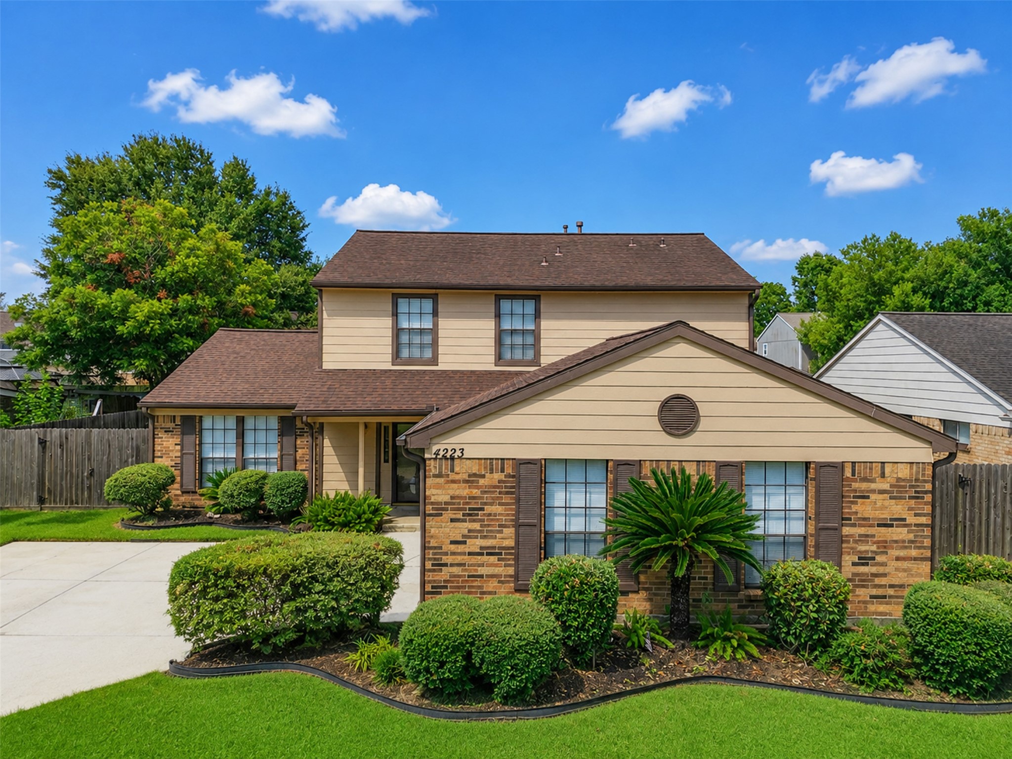 4223 Glen Avon Drive Property Photo 4