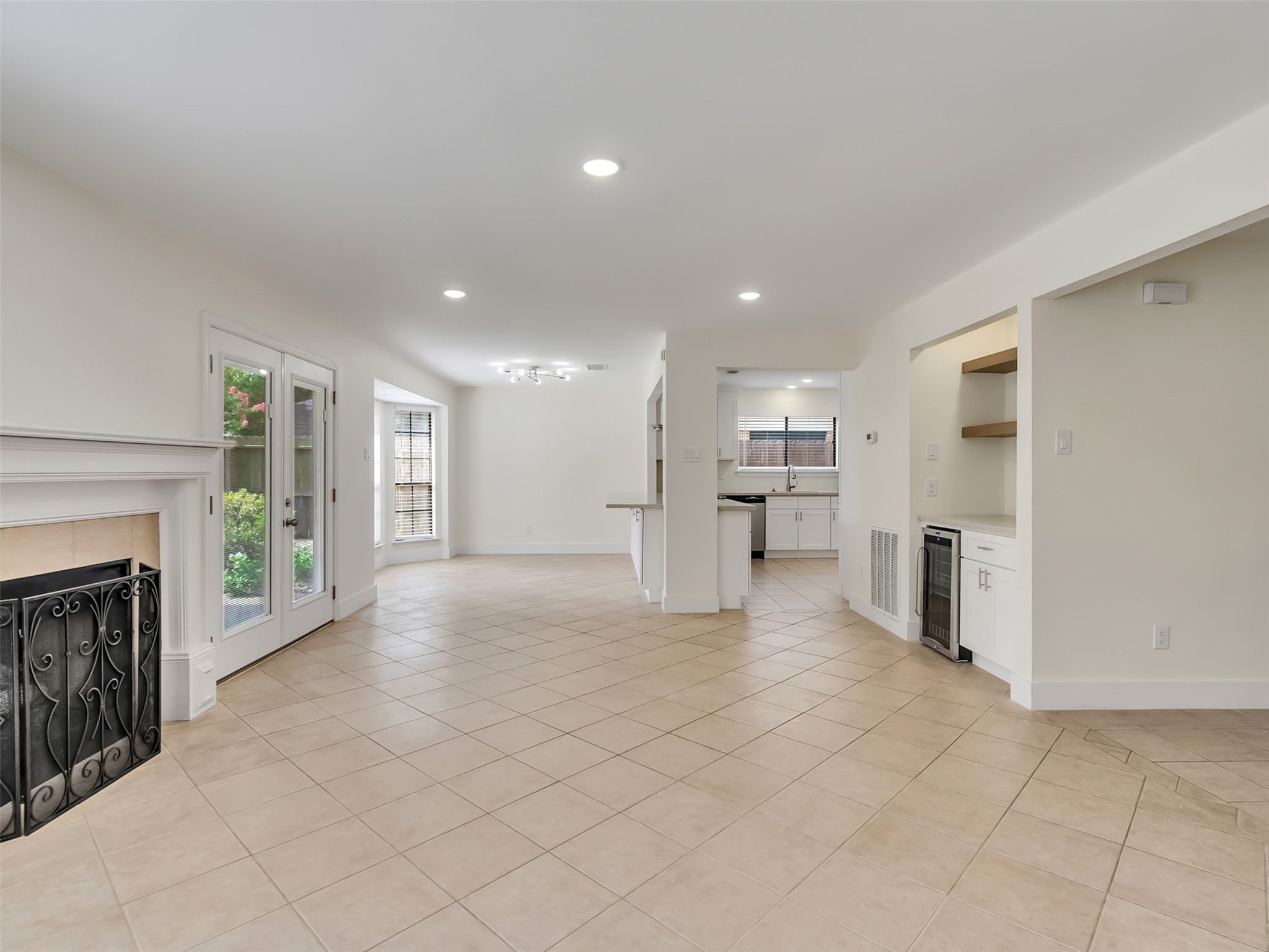 4223 Glen Avon Drive Property Photo 10