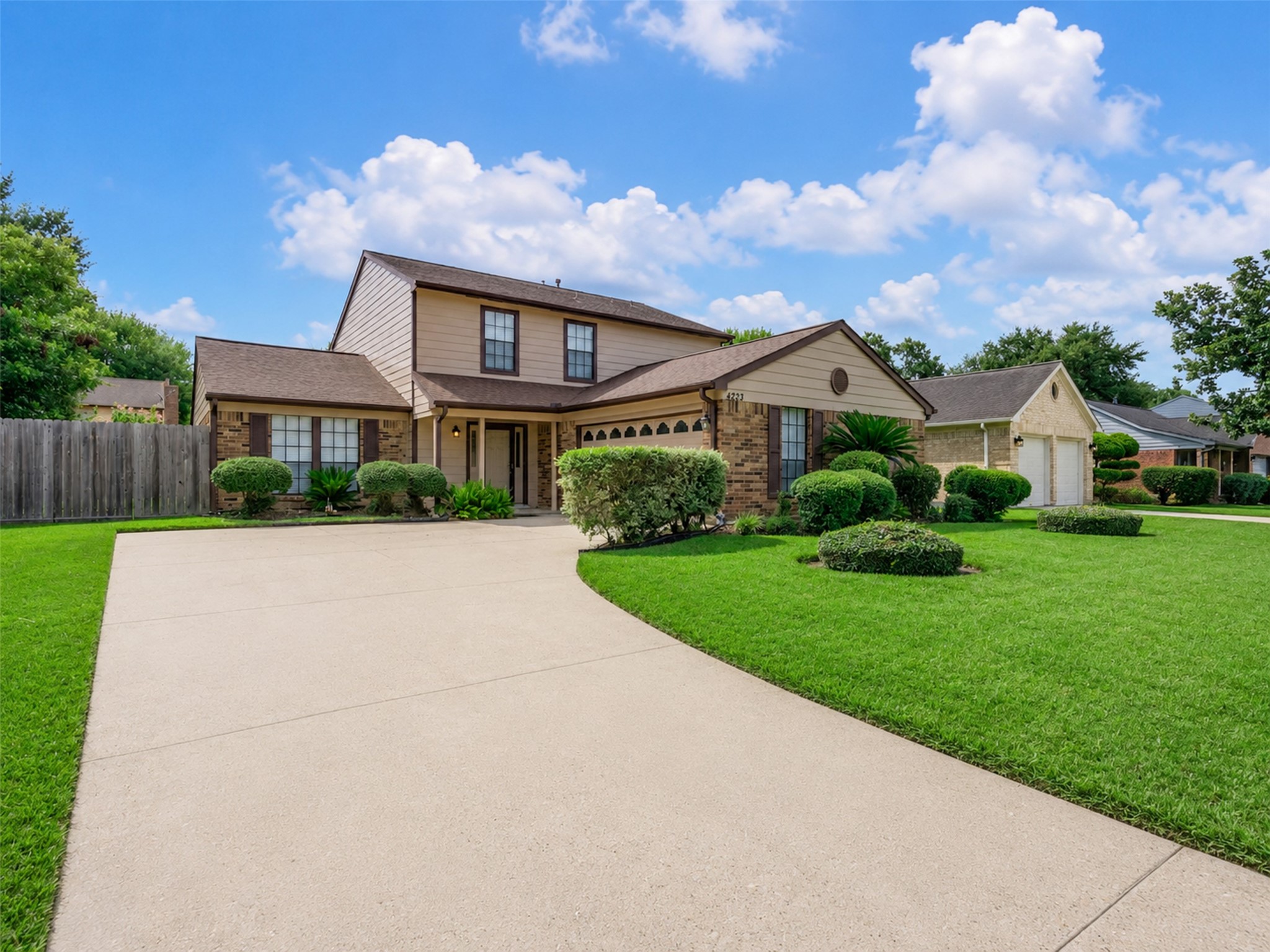 4223 Glen Avon Drive Property Photo 12