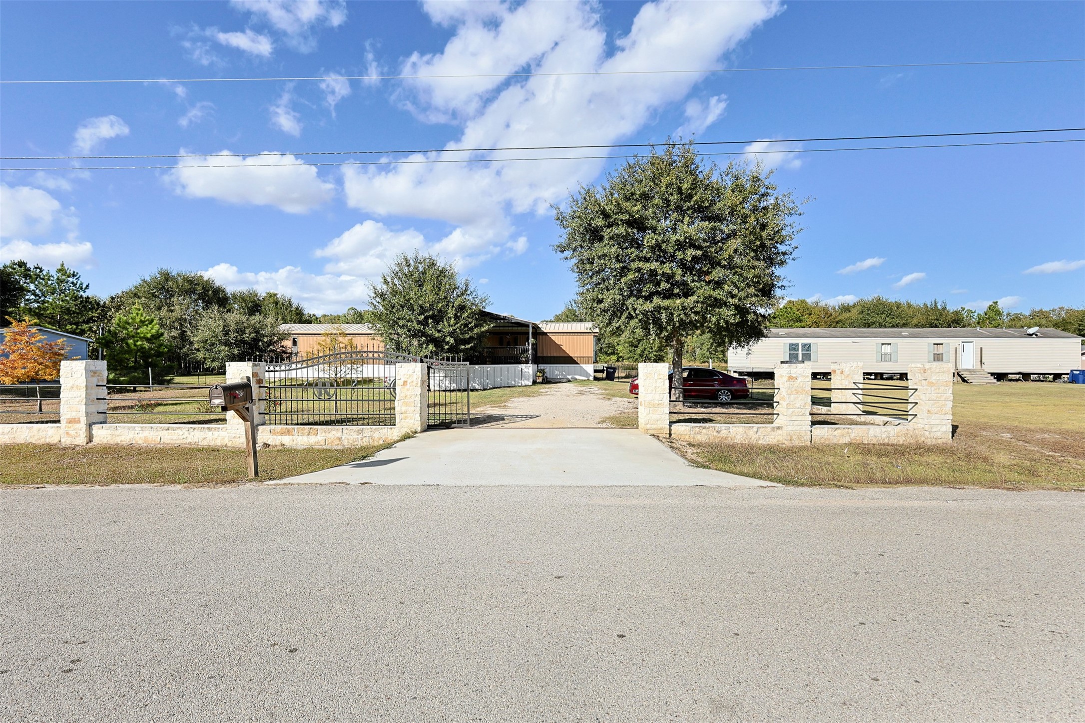 320 County Road 48761 Property Photo 3